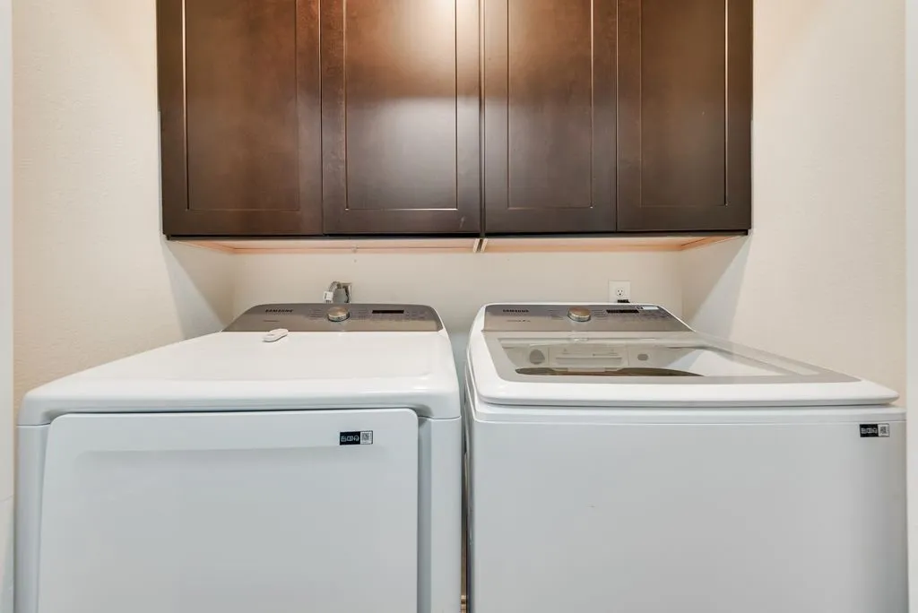 Single Family Residence For Rent in Dallas County , 3206 Andrea Lane, Garland, Texas 75040, 3 Bedroom, 2 Bathroom, 2 Garage spaces, 2,158 Sqft, built in 1987, mls#21371719, Real Estate Agent in Garland, Homes For Rent in Dallas county, Homes For Rent in Garland, Realtor in Garland Texas, Real Estate Brokerage Independent Realty Texas, Luminita Cordes Realtor