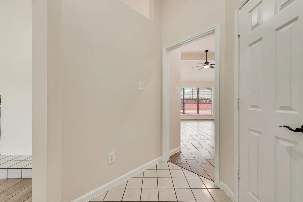 Single Family Residence For Rent in Dallas County , 3206 Andrea Lane, Garland, Texas 75040, 3 Bedroom, 2 Bathroom, 2 Garage spaces, 2,158 Sqft, built in 1987, mls#21371719, Real Estate Agent in Garland, Homes For Rent in Dallas county, Homes For Rent in Garland, Realtor in Garland Texas, Real Estate Brokerage Independent Realty Texas, Luminita Cordes Realtor