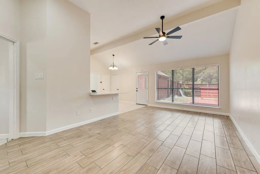 Single Family Residence For Rent in Dallas County , 3206 Andrea Lane, Garland, Texas 75040, 3 Bedroom, 2 Bathroom, 2 Garage spaces, 2,158 Sqft, built in 1987, mls#21371719, Real Estate Agent in Garland, Homes For Rent in Dallas county, Homes For Rent in Garland, Realtor in Garland Texas, Real Estate Brokerage Independent Realty Texas, Luminita Cordes Realtor