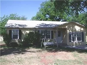 Single Family Residence For Rent in Taylor County , 910 Westmoreland Street, Abilene, Texas 79603, 2 Bedroom, 1 Bathroom, Garage spaces, 1,345 Sqft, built in 1954, mls#21372155, Real Estate Agent in Abilene, Homes For Rent in Taylor county, Homes For Rent in Abilene, Realtor in Abilene Texas, Real Estate Brokerage Independent Realty Texas, Luminita Cordes Realtor