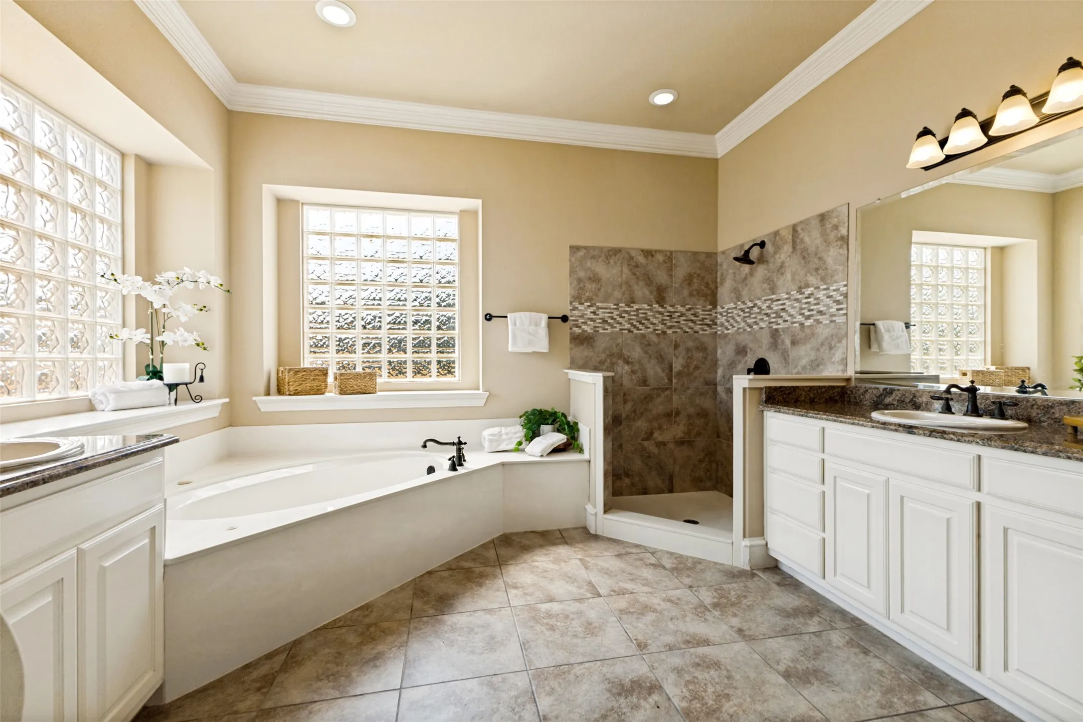 Single Family Residence For Sale in Collin County , 5203 Englenook Drive, Parker, Texas 75002, 6 Bedroom, 4 Bathroom, 3 Garage spaces, 4,476 Sqft, built in 2005, mls#21369840, Real Estate Agent in Parker, Homes For Sale in Collin county, Homes For Sale in Parker, Realtor in Parker Texas, Real Estate Brokerage Independent Realty Texas, Luminita Cordes Realtor