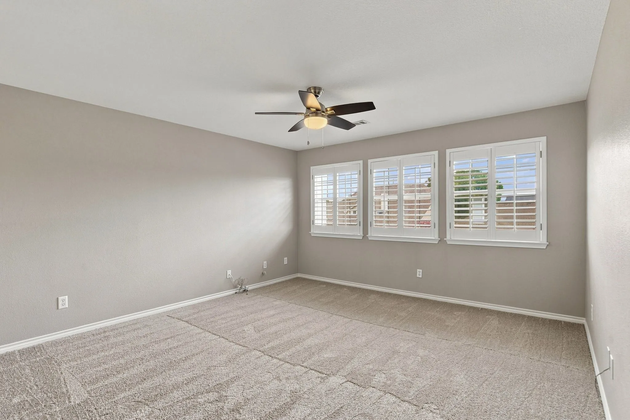 Single Family Residence For Sale in Collin County , 1609 Endicott Drive, Plano, Texas 75025, 3 Bedroom, 3 Bathroom, 2 Garage spaces, 2,732 Sqft, built in 1995, mls#21370808, Real Estate Agent in Plano, Homes For Sale in Collin county, Homes For Sale in Plano, Realtor in Plano Texas, Real Estate Brokerage Independent Realty Texas, Luminita Cordes Realtor