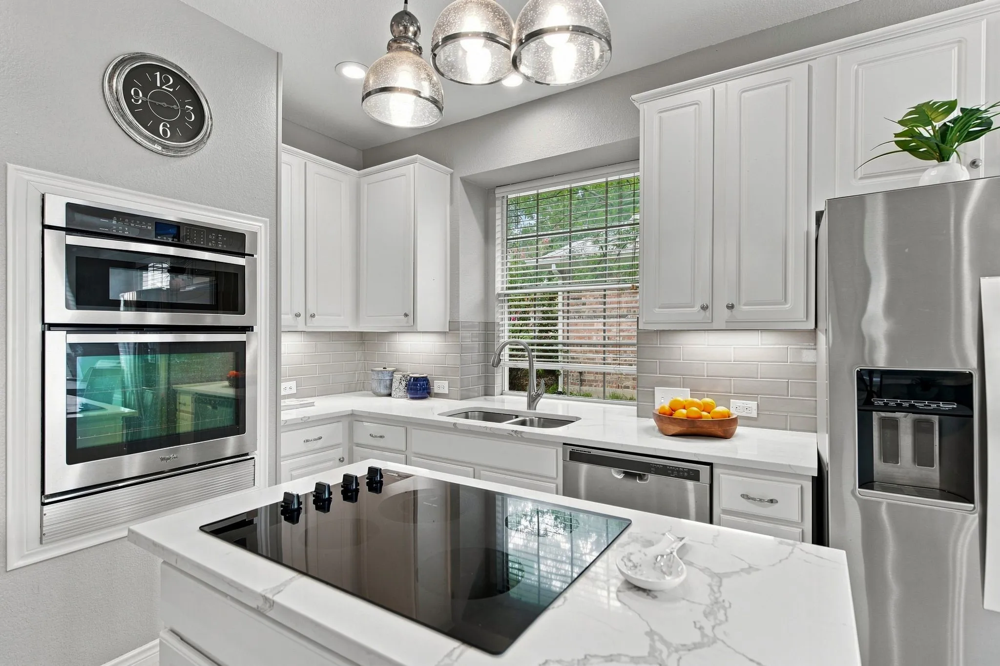 Single Family Residence For Sale in Collin County , 1609 Endicott Drive, Plano, Texas 75025, 3 Bedroom, 3 Bathroom, 2 Garage spaces, 2,732 Sqft, built in 1995, mls#21370808, Real Estate Agent in Plano, Homes For Sale in Collin county, Homes For Sale in Plano, Realtor in Plano Texas, Real Estate Brokerage Independent Realty Texas, Luminita Cordes Realtor
