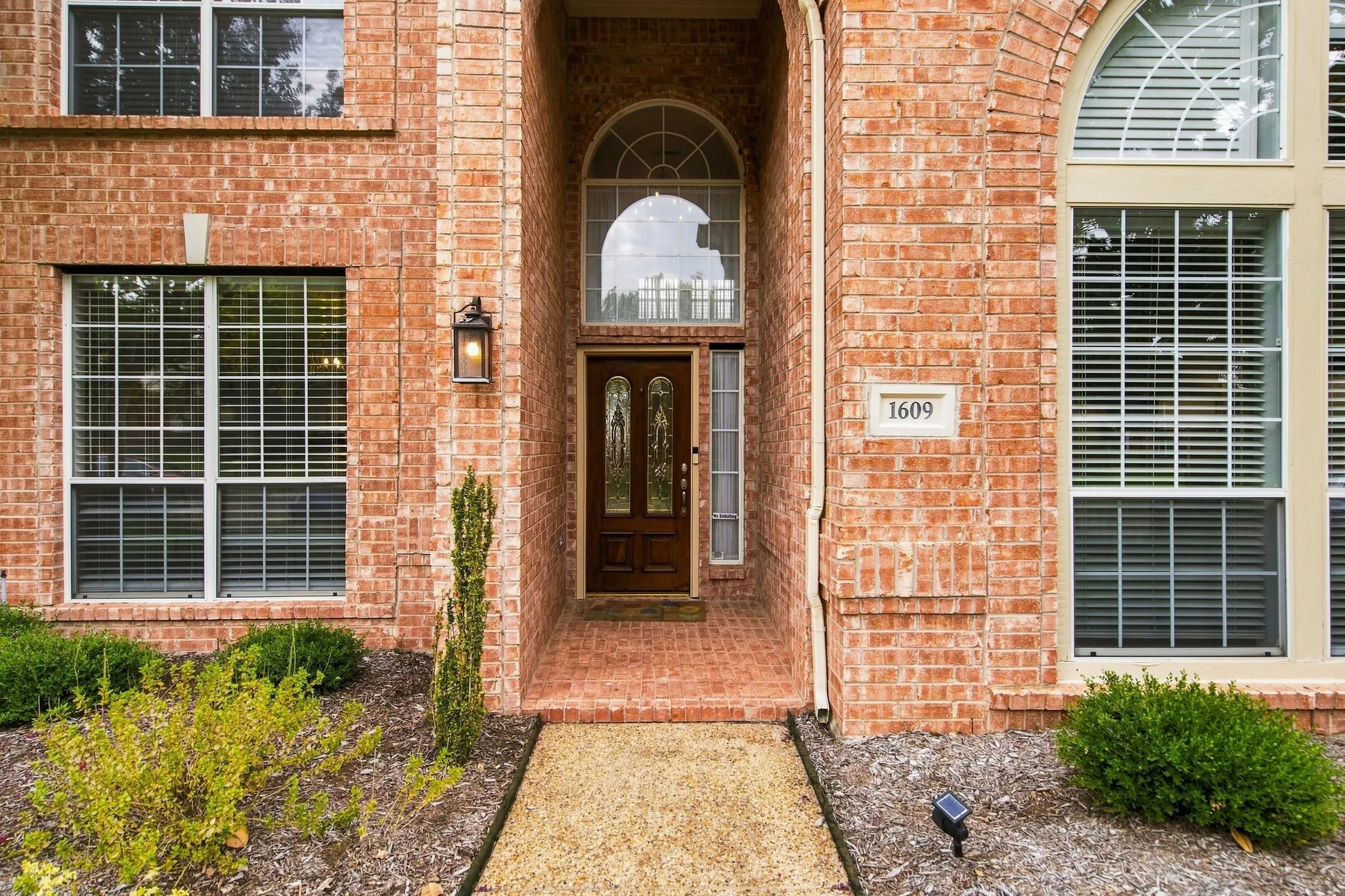 Single Family Residence For Sale in Collin County , 1609 Endicott Drive, Plano, Texas 75025, 3 Bedroom, 3 Bathroom, 2 Garage spaces, 2,732 Sqft, built in 1995, mls#21370808, Real Estate Agent in Plano, Homes For Sale in Collin county, Homes For Sale in Plano, Realtor in Plano Texas, Real Estate Brokerage Independent Realty Texas, Luminita Cordes Realtor