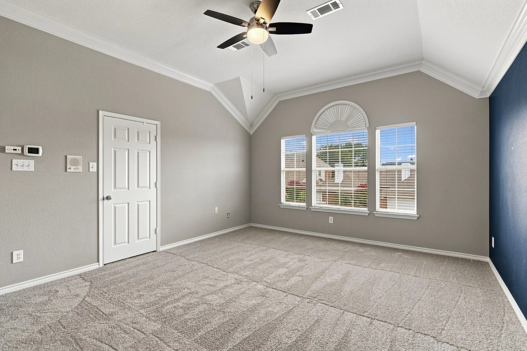 Single Family Residence For Sale in Collin County , 1609 Endicott Drive, Plano, Texas 75025, 3 Bedroom, 3 Bathroom, 2 Garage spaces, 2,732 Sqft, built in 1995, mls#21370808, Real Estate Agent in Plano, Homes For Sale in Collin county, Homes For Sale in Plano, Realtor in Plano Texas, Real Estate Brokerage Independent Realty Texas, Luminita Cordes Realtor