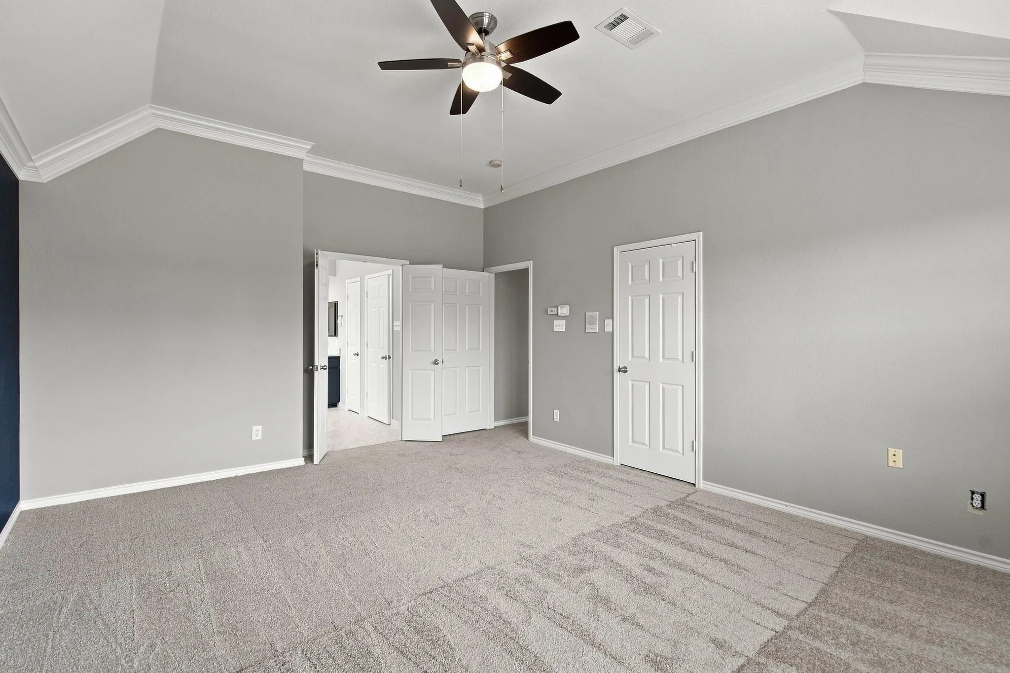Single Family Residence For Sale in Collin County , 1609 Endicott Drive, Plano, Texas 75025, 3 Bedroom, 3 Bathroom, 2 Garage spaces, 2,732 Sqft, built in 1995, mls#21370808, Real Estate Agent in Plano, Homes For Sale in Collin county, Homes For Sale in Plano, Realtor in Plano Texas, Real Estate Brokerage Independent Realty Texas, Luminita Cordes Realtor