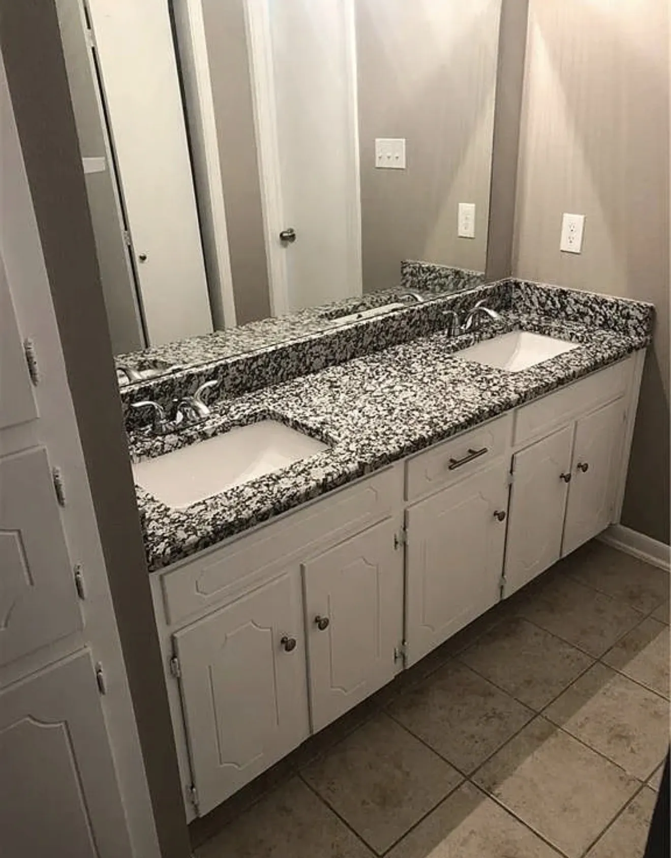 Single Family Residence For Rent in Tarrant County , 2936 Hunting Drive, Fort Worth, Texas 76119, 4 Bedroom, 2 Bathroom, 2 Garage spaces, 1,710 Sqft, built in 1973, mls#21372169, Real Estate Agent in Fort Worth, Homes For Rent in Tarrant county, Homes For Rent in Fort Worth, Realtor in Fort Worth Texas, Real Estate Brokerage Independent Realty Texas, Luminita Cordes Realtor