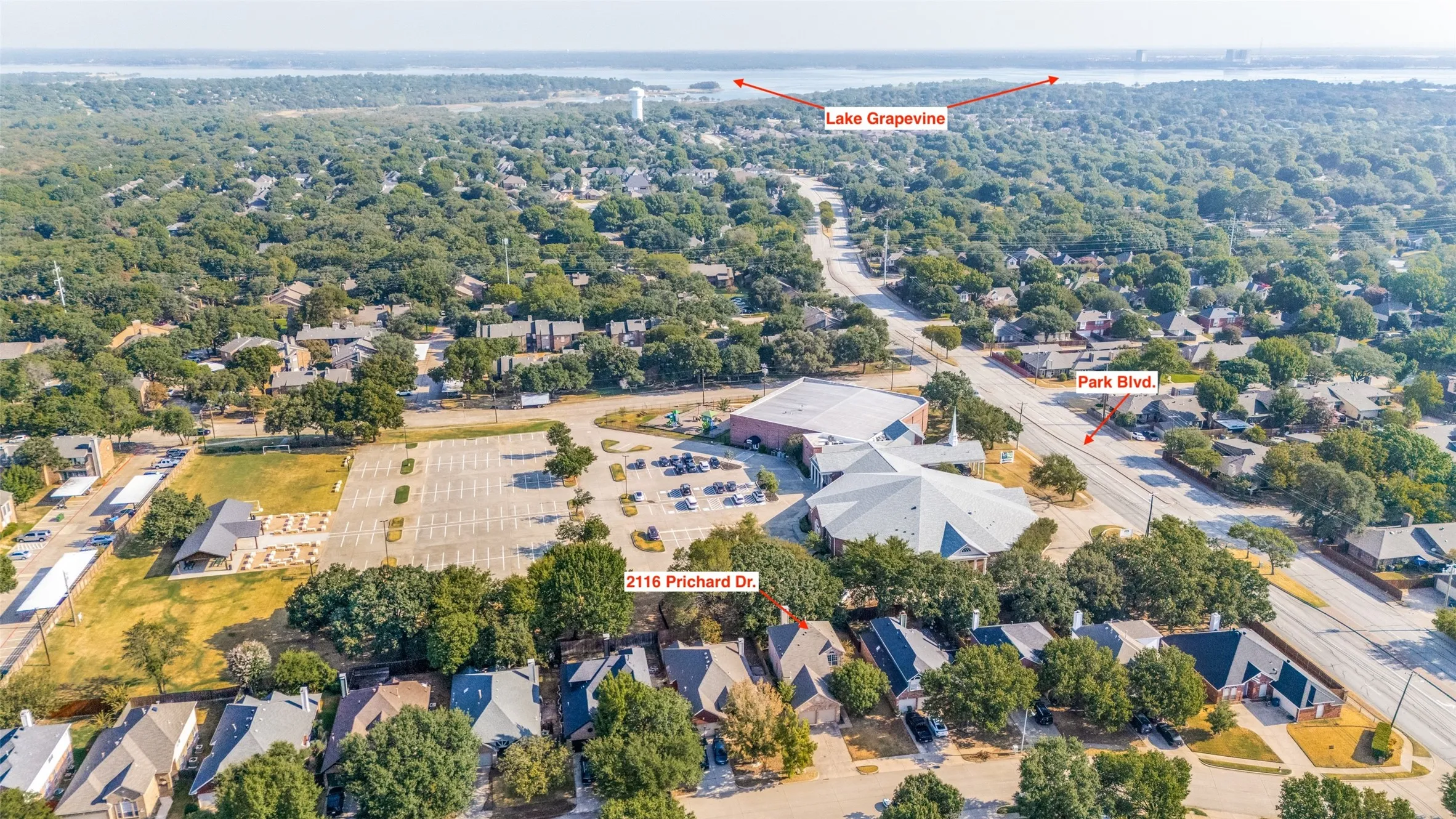 Single Family Residence For Sale in Tarrant County , 2116 Pritchard Drive, Grapevine, Texas 76051, 3 Bedroom, 3 Bathroom, 2 Garage spaces, 1,858 Sqft, built in 1999, mls#21371972, Real Estate Agent in Grapevine, Homes For Sale in Tarrant county, Homes For Sale in Grapevine, Realtor in Grapevine Texas, Real Estate Brokerage Independent Realty Texas, Luminita Cordes Realtor