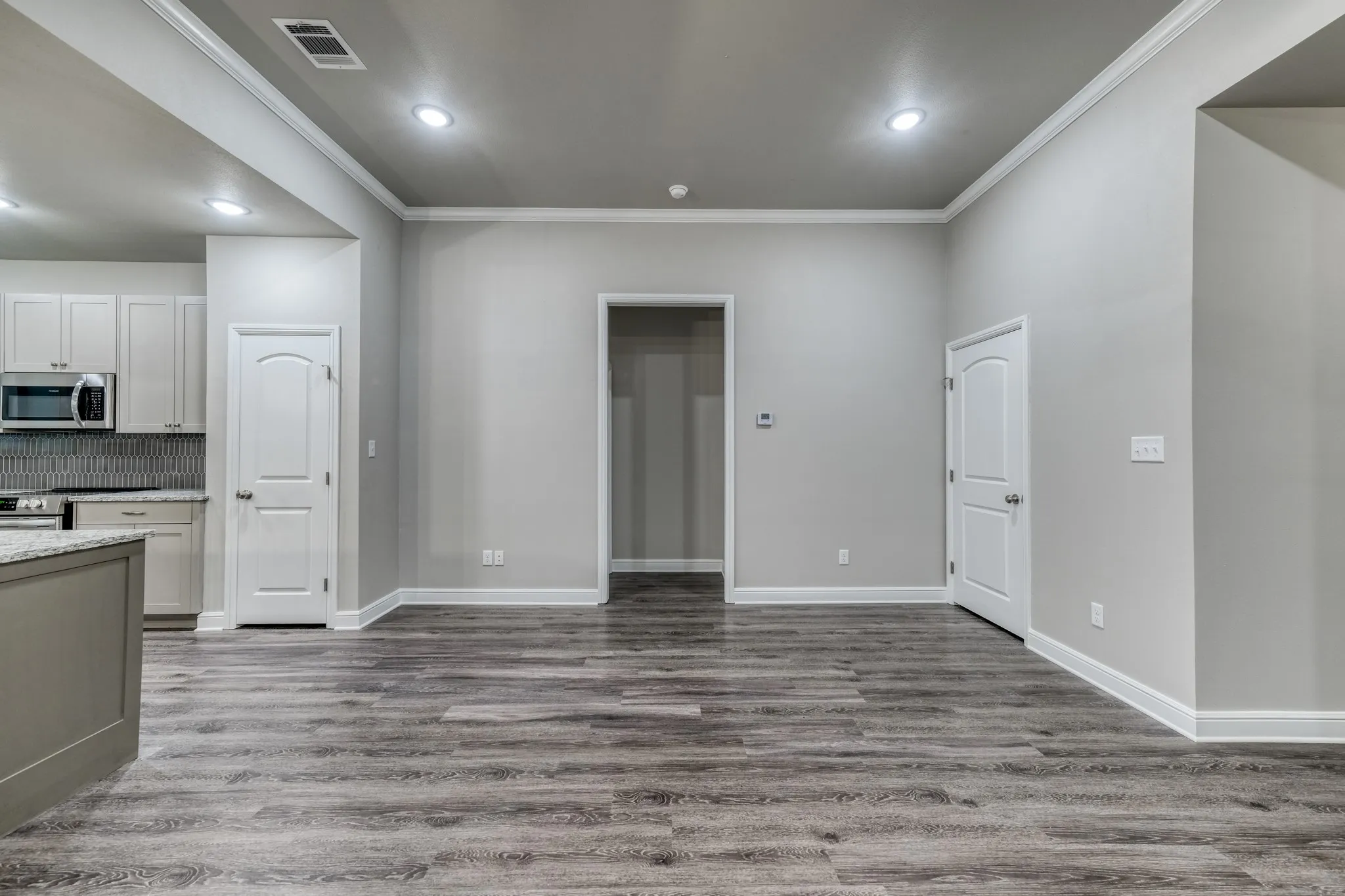 Townhouse For Sale in Parker County , 506 W OAK Street, Weatherford, Texas 76086, 2 Bedroom, 2 Bathroom, 2 Garage spaces, 1,603 Sqft, built in 2022, mls#21345553, Real Estate Agent in Weatherford, Homes For Sale in Parker county, Homes For Sale in Weatherford, Realtor in Weatherford Texas, Real Estate Brokerage Independent Realty Texas, Luminita Cordes Realtor
