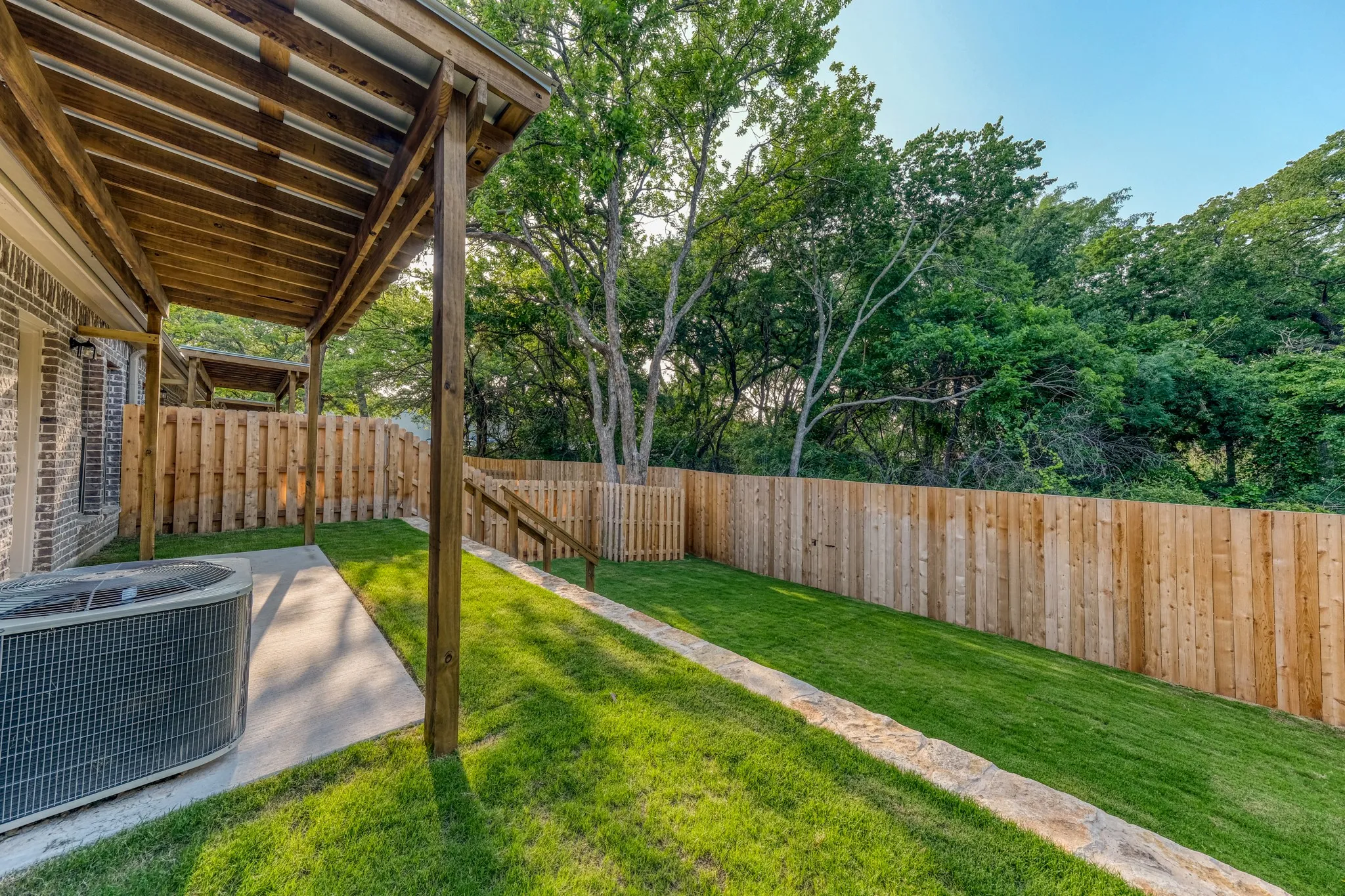 Townhouse For Sale in Parker County , 506 W OAK Street, Weatherford, Texas 76086, 2 Bedroom, 2 Bathroom, 2 Garage spaces, 1,603 Sqft, built in 2022, mls#21345553, Real Estate Agent in Weatherford, Homes For Sale in Parker county, Homes For Sale in Weatherford, Realtor in Weatherford Texas, Real Estate Brokerage Independent Realty Texas, Luminita Cordes Realtor