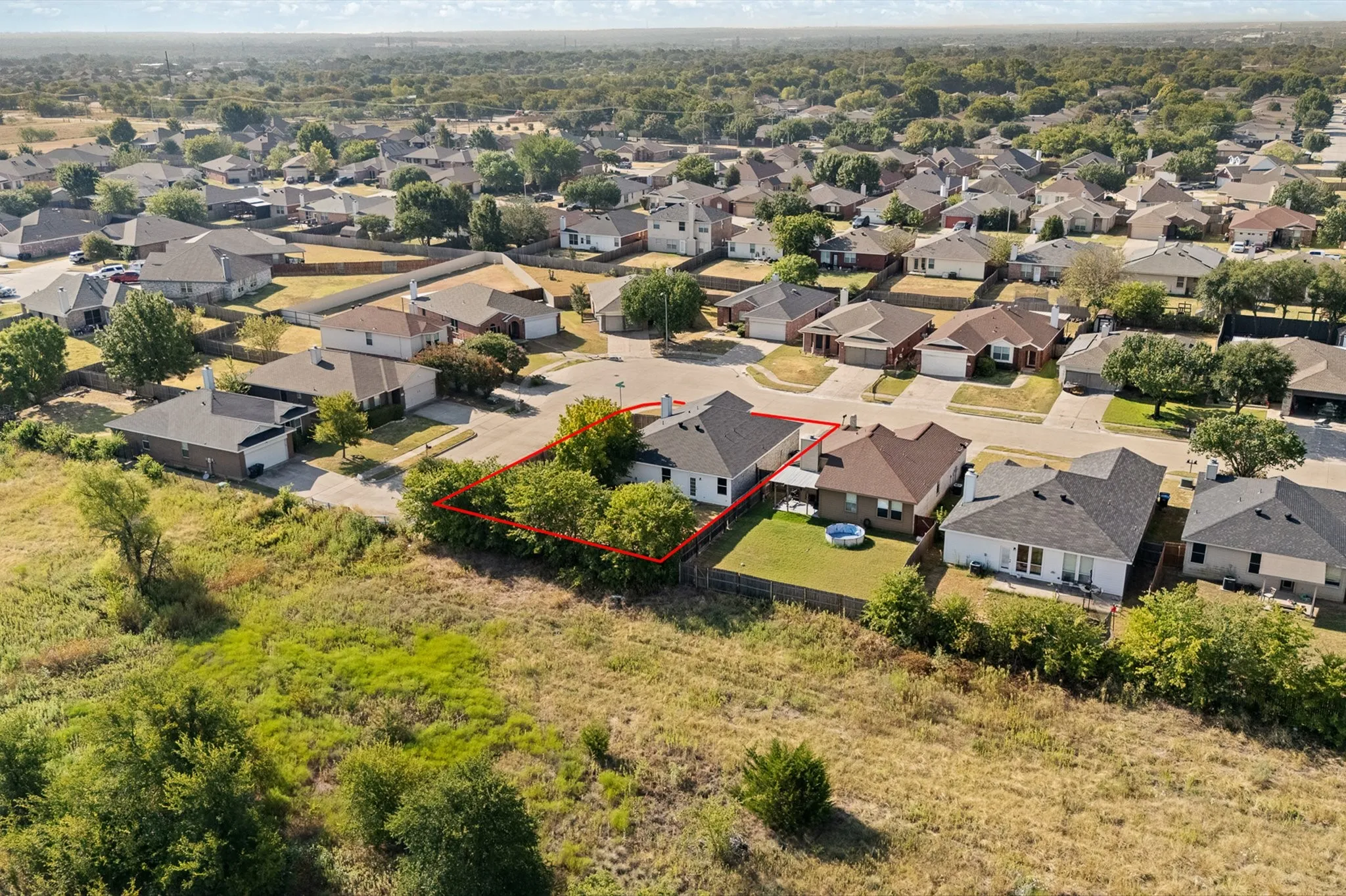 Single Family Residence For Sale in Tarrant County , 1025 Buffalo Springs Drive, Fort Worth, Texas 76140, 3 Bedroom, 2 Bathroom, 2 Garage spaces, 1,615 Sqft, built in 2003, mls#21371910, Real Estate Agent in Fort Worth, Homes For Sale in Tarrant county, Homes For Sale in Fort Worth, Realtor in Fort Worth Texas, Real Estate Brokerage Independent Realty Texas, Luminita Cordes Realtor