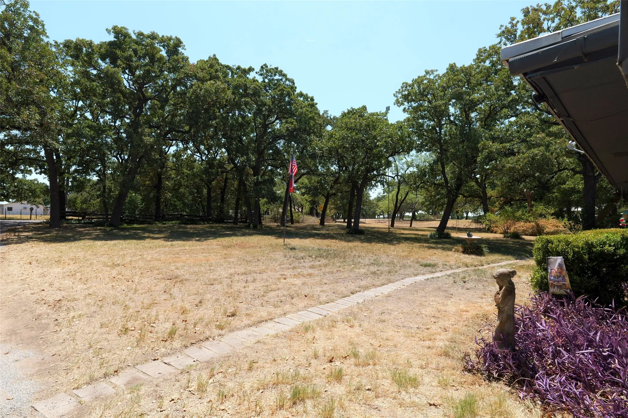 Single Family Residence For Sale in Johnson County , 3741 County Road 423, Cleburne, Texas 76031, 3 Bedroom, 2 Bathroom, 2 Garage spaces, 1,971 Sqft, built in 0, mls#21372018, Real Estate Agent in Cleburne, Homes For Sale in Johnson county, Homes For Sale in Cleburne, Realtor in Cleburne Texas, Real Estate Brokerage Independent Realty Texas, Luminita Cordes Realtor