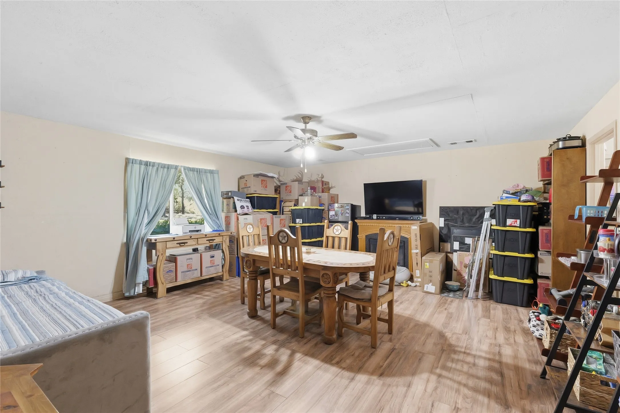 Single Family Residence For Sale in Johnson County , 3741 County Road 423, Cleburne, Texas 76031, 3 Bedroom, 2 Bathroom, 2 Garage spaces, 1,971 Sqft, built in 0, mls#21372018, Real Estate Agent in Cleburne, Homes For Sale in Johnson county, Homes For Sale in Cleburne, Realtor in Cleburne Texas, Real Estate Brokerage Independent Realty Texas, Luminita Cordes Realtor