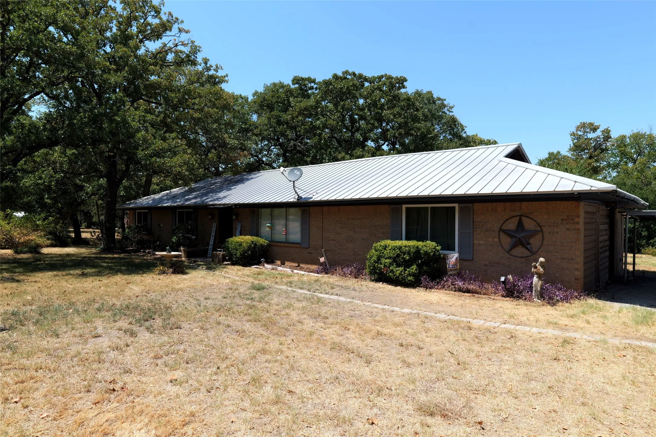 Single Family Residence For Sale in Johnson County , 3741 County Road 423, Cleburne, Texas 76031, 3 Bedroom, 2 Bathroom, 2 Garage spaces, 1,971 Sqft, built in 0, mls#21372018, Real Estate Agent in Cleburne, Homes For Sale in Johnson county, Homes For Sale in Cleburne, Realtor in Cleburne Texas, Real Estate Brokerage Independent Realty Texas, Luminita Cordes Realtor