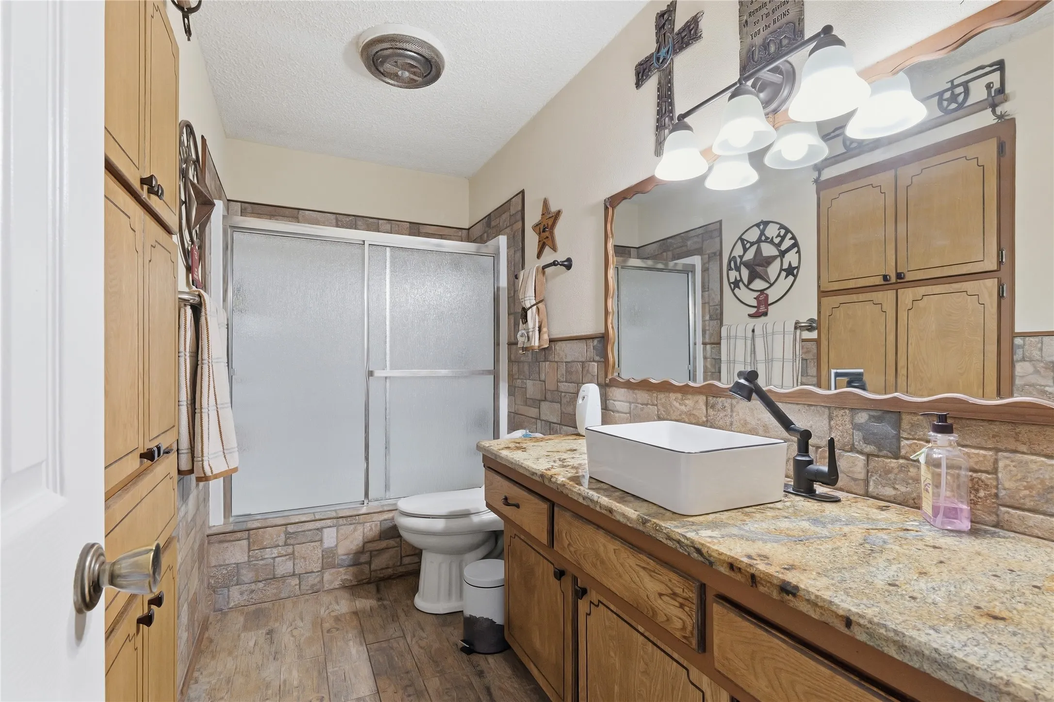 Single Family Residence For Sale in Johnson County , 3741 County Road 423, Cleburne, Texas 76031, 3 Bedroom, 2 Bathroom, 2 Garage spaces, 1,971 Sqft, built in 0, mls#21372018, Real Estate Agent in Cleburne, Homes For Sale in Johnson county, Homes For Sale in Cleburne, Realtor in Cleburne Texas, Real Estate Brokerage Independent Realty Texas, Luminita Cordes Realtor