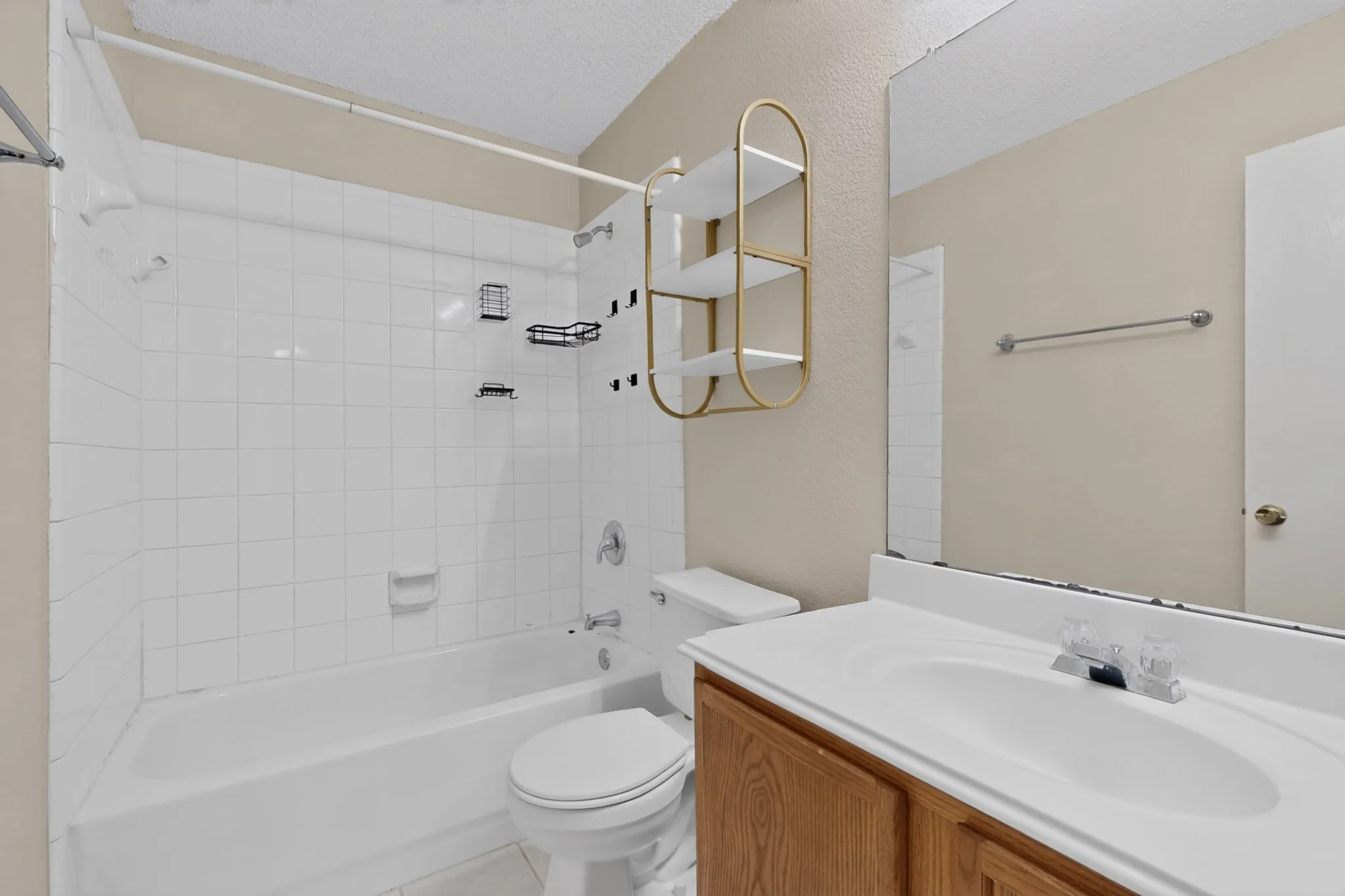 Single Family Residence For Rent in Denton County , 1629 Thornhill Lane, Little Elm, Texas 75068, 4 Bedroom, 2 Bathroom, 2 Garage spaces, 1,894 Sqft, built in 2003, mls#21372159, Real Estate Agent in Little Elm, Homes For Rent in Denton county, Homes For Rent in Little Elm, Realtor in Little Elm Texas, Real Estate Brokerage Independent Realty Texas, Luminita Cordes Realtor