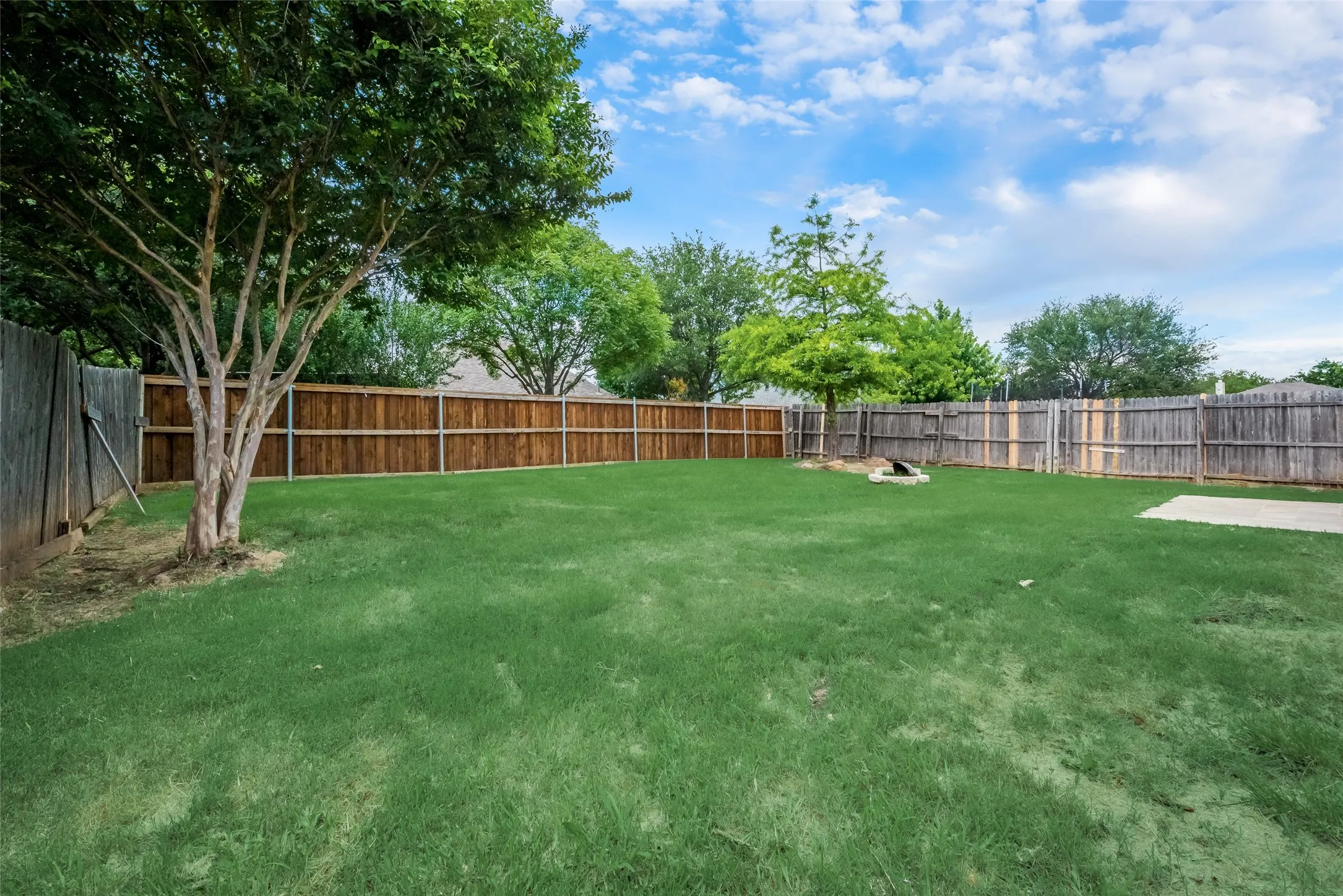 Single Family Residence For Rent in Denton County , 1629 Thornhill Lane, Little Elm, Texas 75068, 4 Bedroom, 2 Bathroom, 2 Garage spaces, 1,894 Sqft, built in 2003, mls#21372159, Real Estate Agent in Little Elm, Homes For Rent in Denton county, Homes For Rent in Little Elm, Realtor in Little Elm Texas, Real Estate Brokerage Independent Realty Texas, Luminita Cordes Realtor