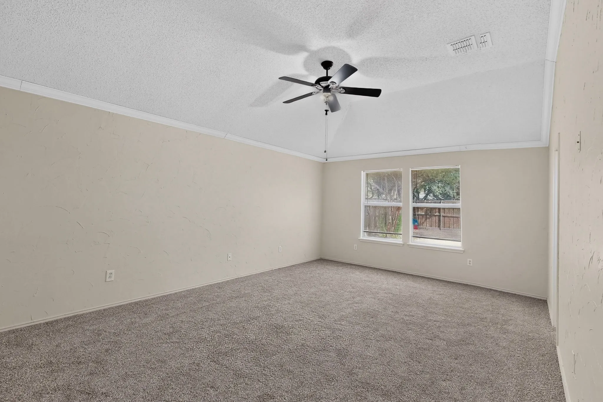 Single Family Residence For Rent in Denton County , 1629 Thornhill Lane, Little Elm, Texas 75068, 4 Bedroom, 2 Bathroom, 2 Garage spaces, 1,894 Sqft, built in 2003, mls#21372159, Real Estate Agent in Little Elm, Homes For Rent in Denton county, Homes For Rent in Little Elm, Realtor in Little Elm Texas, Real Estate Brokerage Independent Realty Texas, Luminita Cordes Realtor