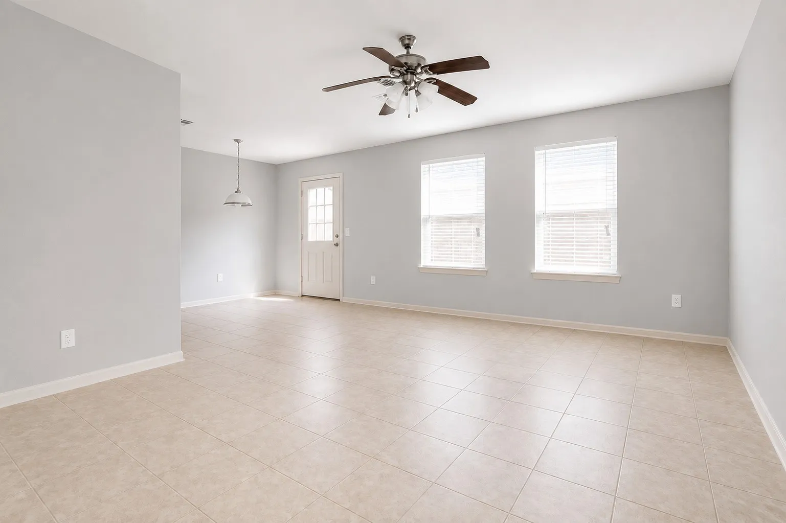 Duplex For Rent in Collin County , 1109 Parkway Trail, Princeton, Texas 75407, 3 Bedroom, 3 Bathroom, 1 Garage spaces, 1,388 Sqft, built in 2009, mls#21372188, Real Estate Agent in Princeton, Homes For Rent in Collin county, Homes For Rent in Princeton, Realtor in Princeton Texas, Real Estate Brokerage Independent Realty Texas, Luminita Cordes Realtor