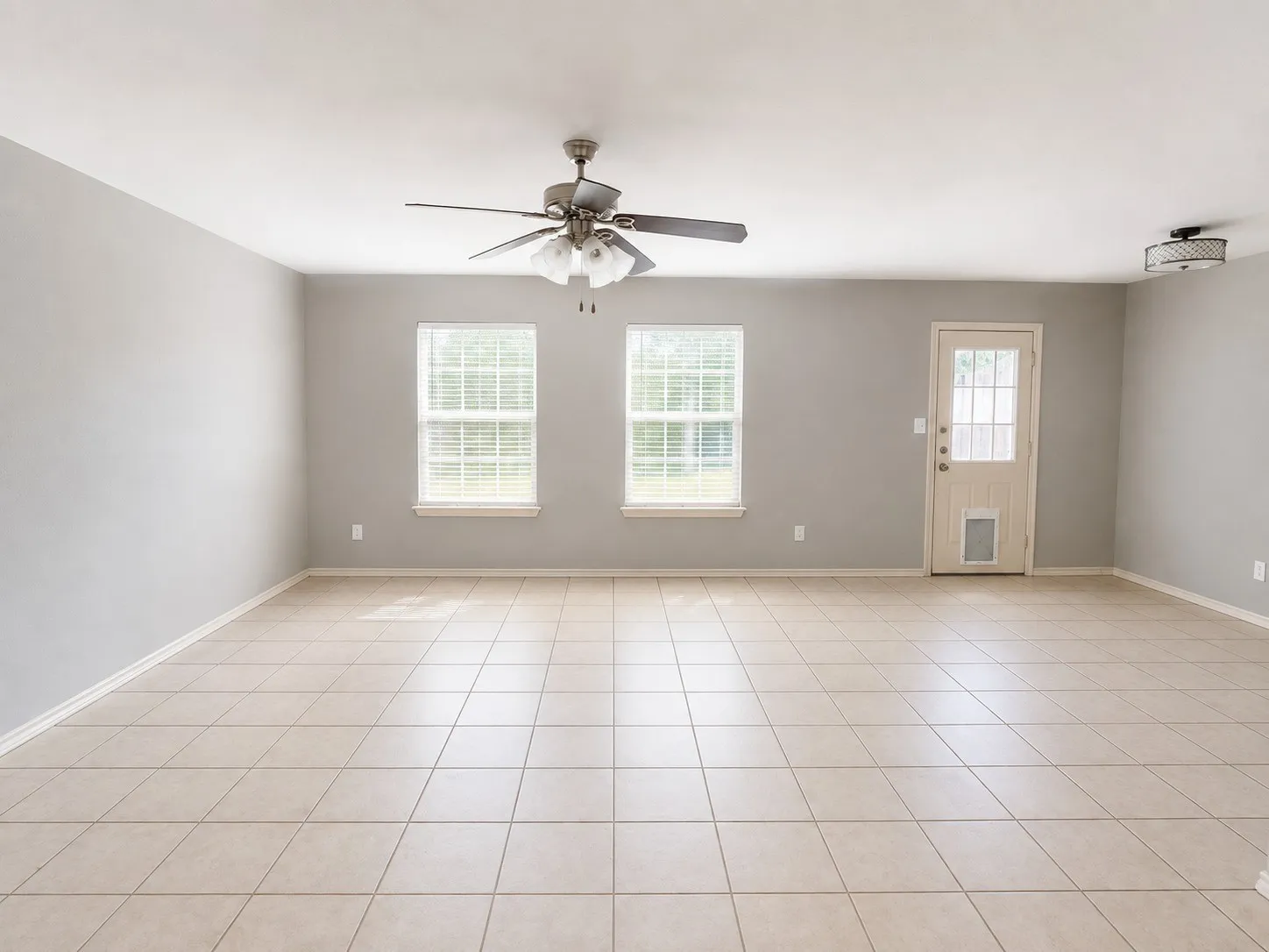 Duplex For Rent in Collin County , 1109 Parkway Trail, Princeton, Texas 75407, 3 Bedroom, 3 Bathroom, 1 Garage spaces, 1,388 Sqft, built in 2009, mls#21372188, Real Estate Agent in Princeton, Homes For Rent in Collin county, Homes For Rent in Princeton, Realtor in Princeton Texas, Real Estate Brokerage Independent Realty Texas, Luminita Cordes Realtor