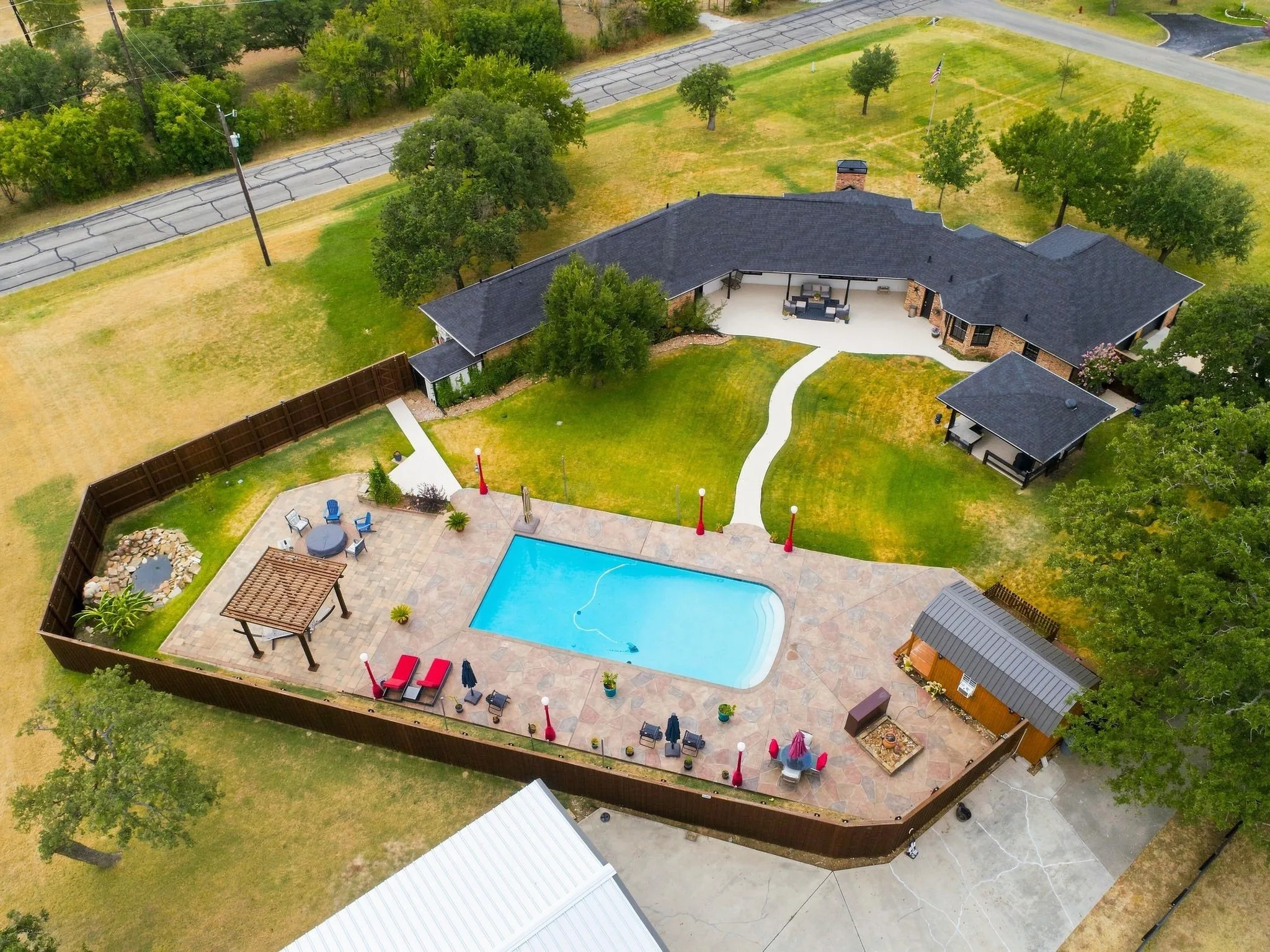 Perfect entertaining property in Bartonville