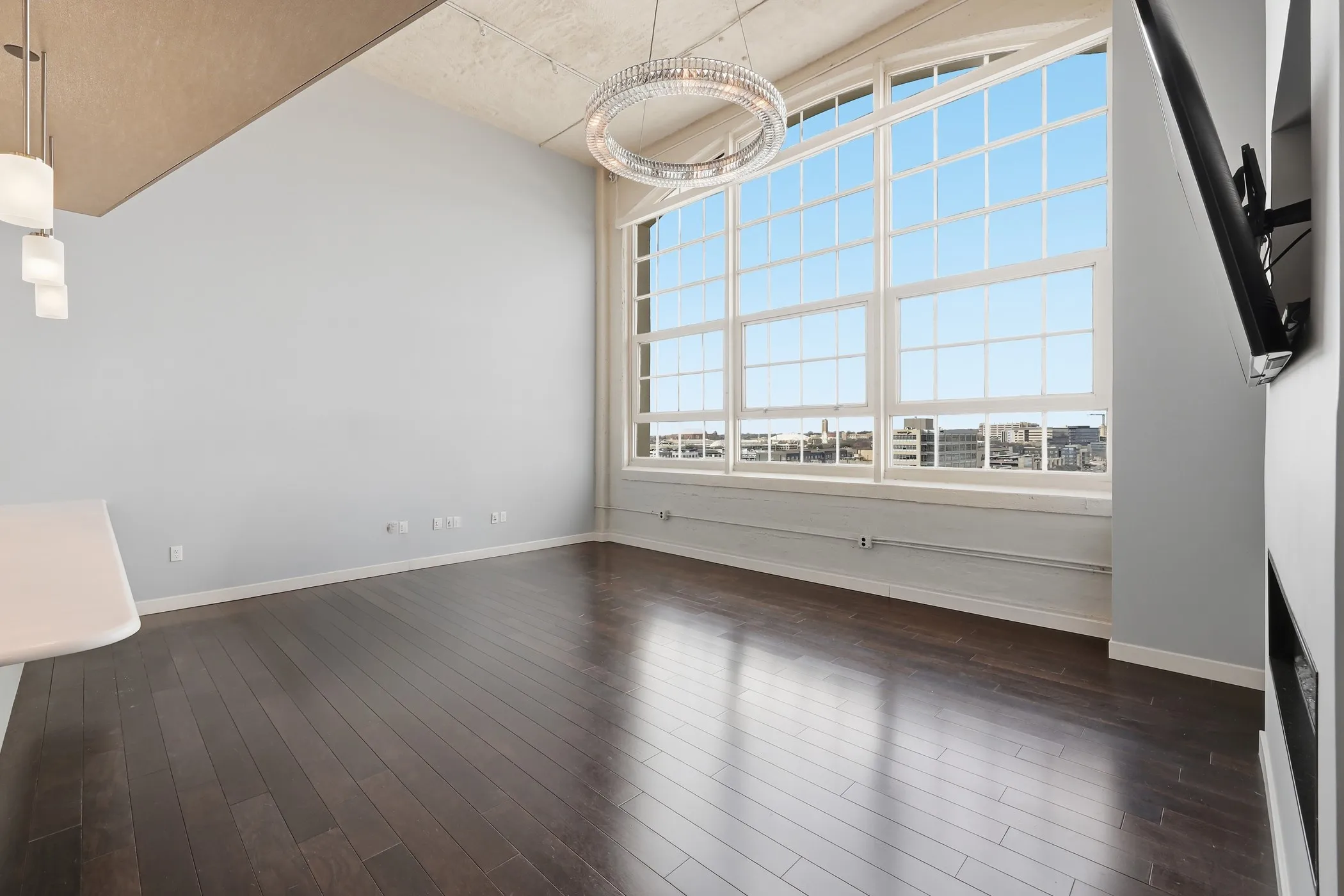 Condominium For Rent in Tarrant County , 2600 W 7th Street 1827, Fort Worth, Texas 76107, 3 Bedroom, 3 Bathroom, 2 Garage spaces, 2,621 Sqft, built in 1928, mls#21372028, Real Estate Agent in Fort Worth, Homes For Rent in Tarrant county, Homes For Rent in Fort Worth, Realtor in Fort Worth Texas, Real Estate Brokerage Independent Realty Texas, Luminita Cordes Realtor