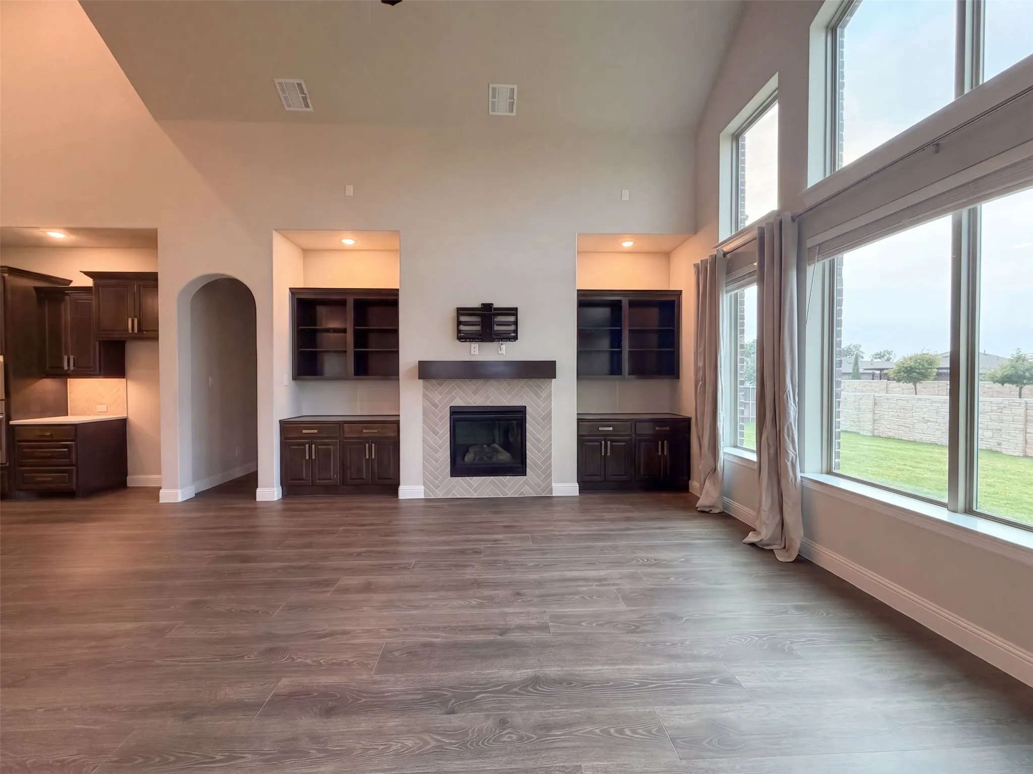 Single Family Residence For Sale in Collin County , 817 Shallow Creek Way, Mc Kinney, Texas 75071, 5 Bedroom, 4 Bathroom, 2 Garage spaces, 3,884 Sqft, built in 2020, mls#21372194, Real Estate Agent in Mc Kinney, Homes For Sale in Collin county, Homes For Sale in Mc Kinney, Realtor in Mc Kinney Texas, Real Estate Brokerage Independent Realty Texas, Luminita Cordes Realtor