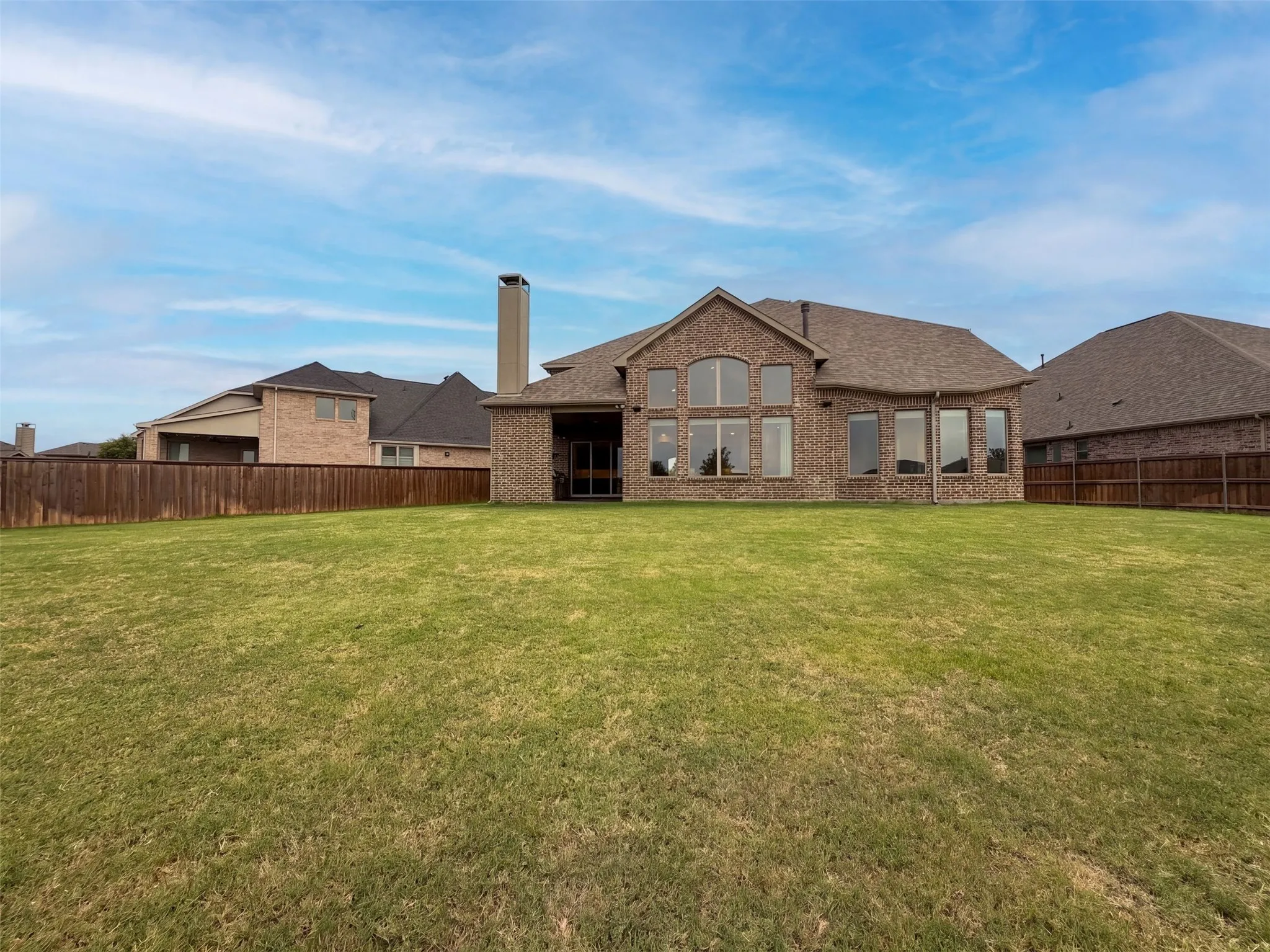 Single Family Residence For Sale in Collin County , 817 Shallow Creek Way, Mc Kinney, Texas 75071, 5 Bedroom, 4 Bathroom, 2 Garage spaces, 3,884 Sqft, built in 2020, mls#21372194, Real Estate Agent in Mc Kinney, Homes For Sale in Collin county, Homes For Sale in Mc Kinney, Realtor in Mc Kinney Texas, Real Estate Brokerage Independent Realty Texas, Luminita Cordes Realtor
