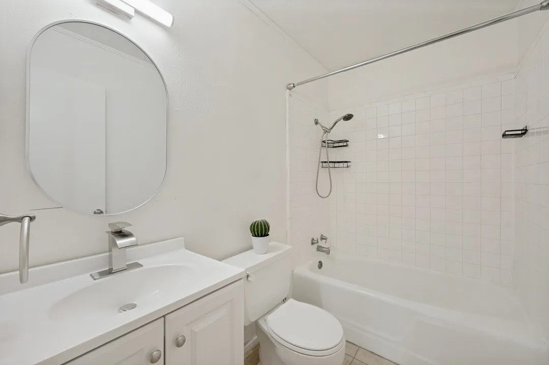 Single Family Residence For Rent in Dallas County , 2314 BRIARWOOD Lane, Carrollton, Texas 75006, 4 Bedroom, 2 Bathroom, Garage spaces, 1,405 Sqft, built in 1962, mls#21372201, Real Estate Agent in Carrollton, Homes For Rent in Dallas county, Homes For Rent in Carrollton, Realtor in Carrollton Texas, Real Estate Brokerage Independent Realty Texas, Luminita Cordes Realtor
