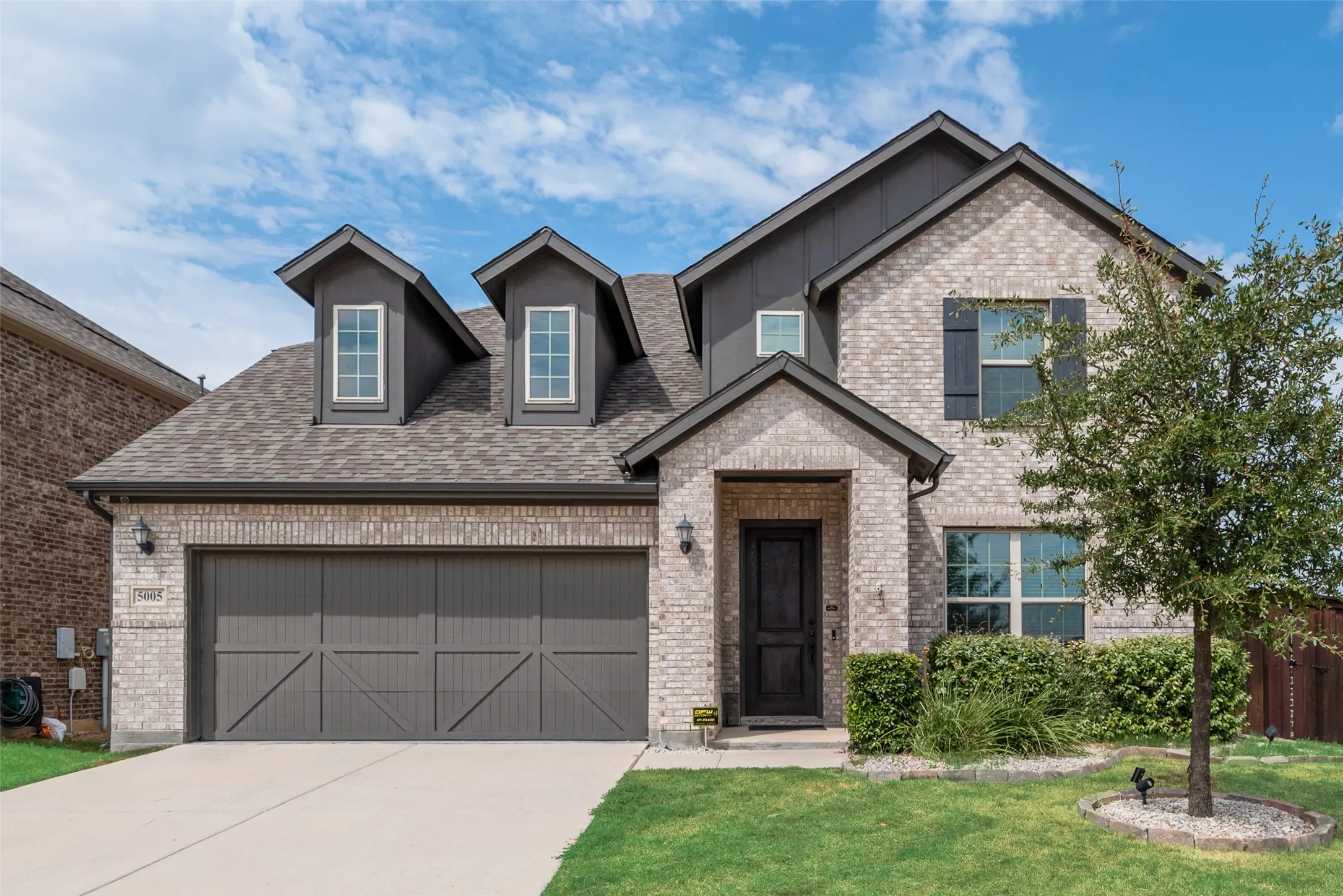 Single Family Residence For Sale in Denton County , 5005 Salinger Drive, Celina, Texas 76227, 4 Bedroom, 4 Bathroom, 2 Garage spaces, 2,804 Sqft, built in 2020, mls#21371306, Real Estate Agent in Celina, Homes For Sale in Denton county, Homes For Sale in Celina, Realtor in Celina Texas, Real Estate Brokerage Independent Realty Texas, Luminita Cordes Realtor