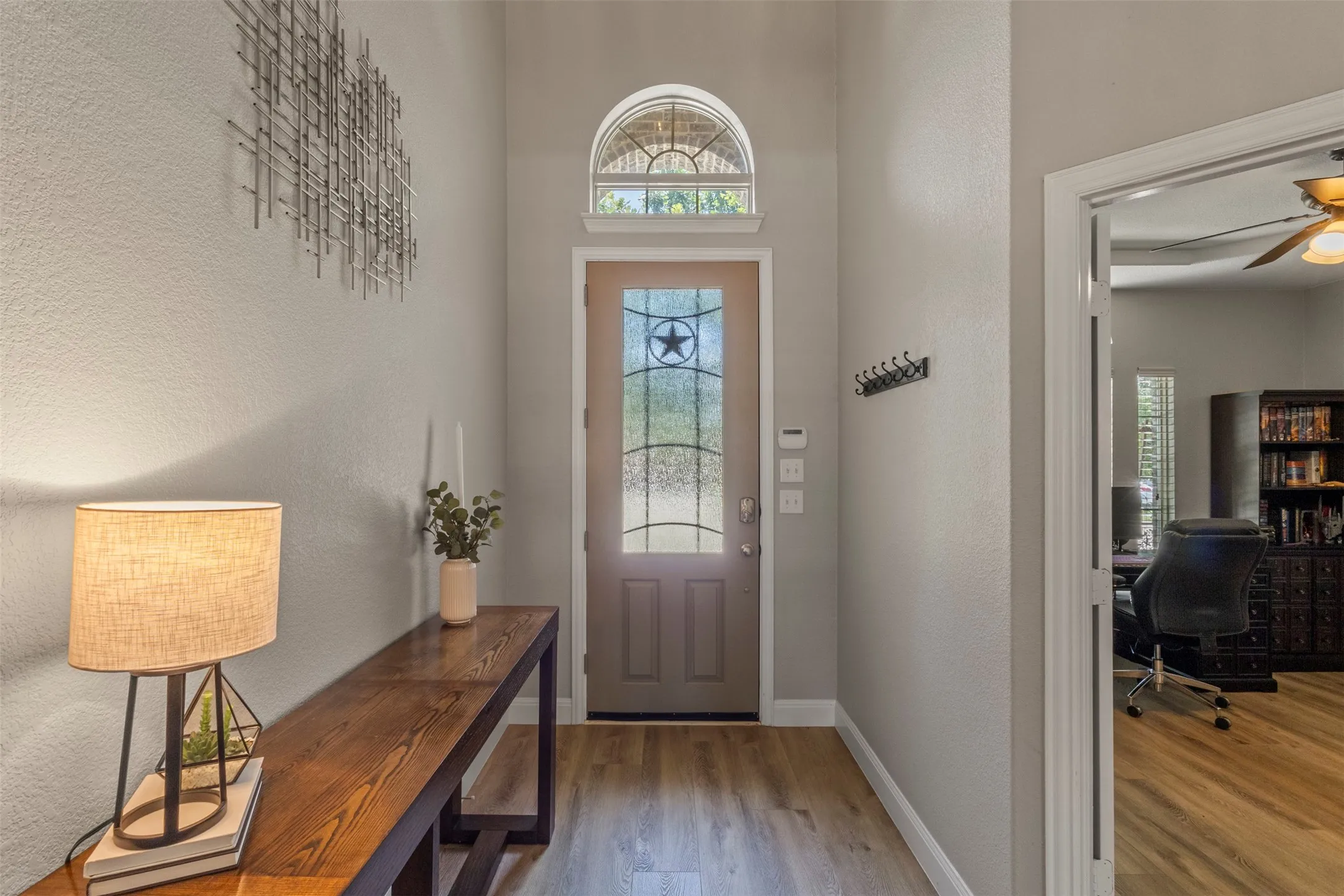 Single Family Residence For Sale in Denton County , 13909 Sparrow Hill Drive, Little Elm, Texas 75068, 5 Bedroom, 4 Bathroom, 3 Garage spaces, 3,759 Sqft, built in 2013, mls#21372127, Real Estate Agent in Little Elm, Homes For Sale in Denton county, Homes For Sale in Little Elm, Realtor in Little Elm Texas, Real Estate Brokerage Independent Realty Texas, Luminita Cordes Realtor