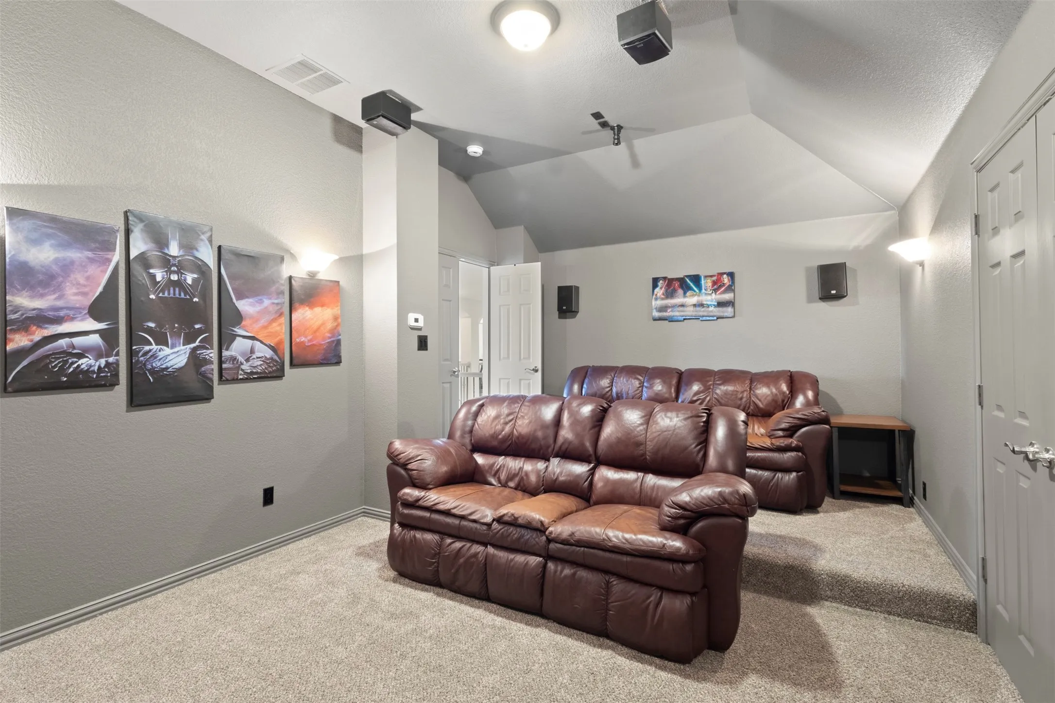 Single Family Residence For Sale in Denton County , 13909 Sparrow Hill Drive, Little Elm, Texas 75068, 5 Bedroom, 4 Bathroom, 3 Garage spaces, 3,759 Sqft, built in 2013, mls#21372127, Real Estate Agent in Little Elm, Homes For Sale in Denton county, Homes For Sale in Little Elm, Realtor in Little Elm Texas, Real Estate Brokerage Independent Realty Texas, Luminita Cordes Realtor