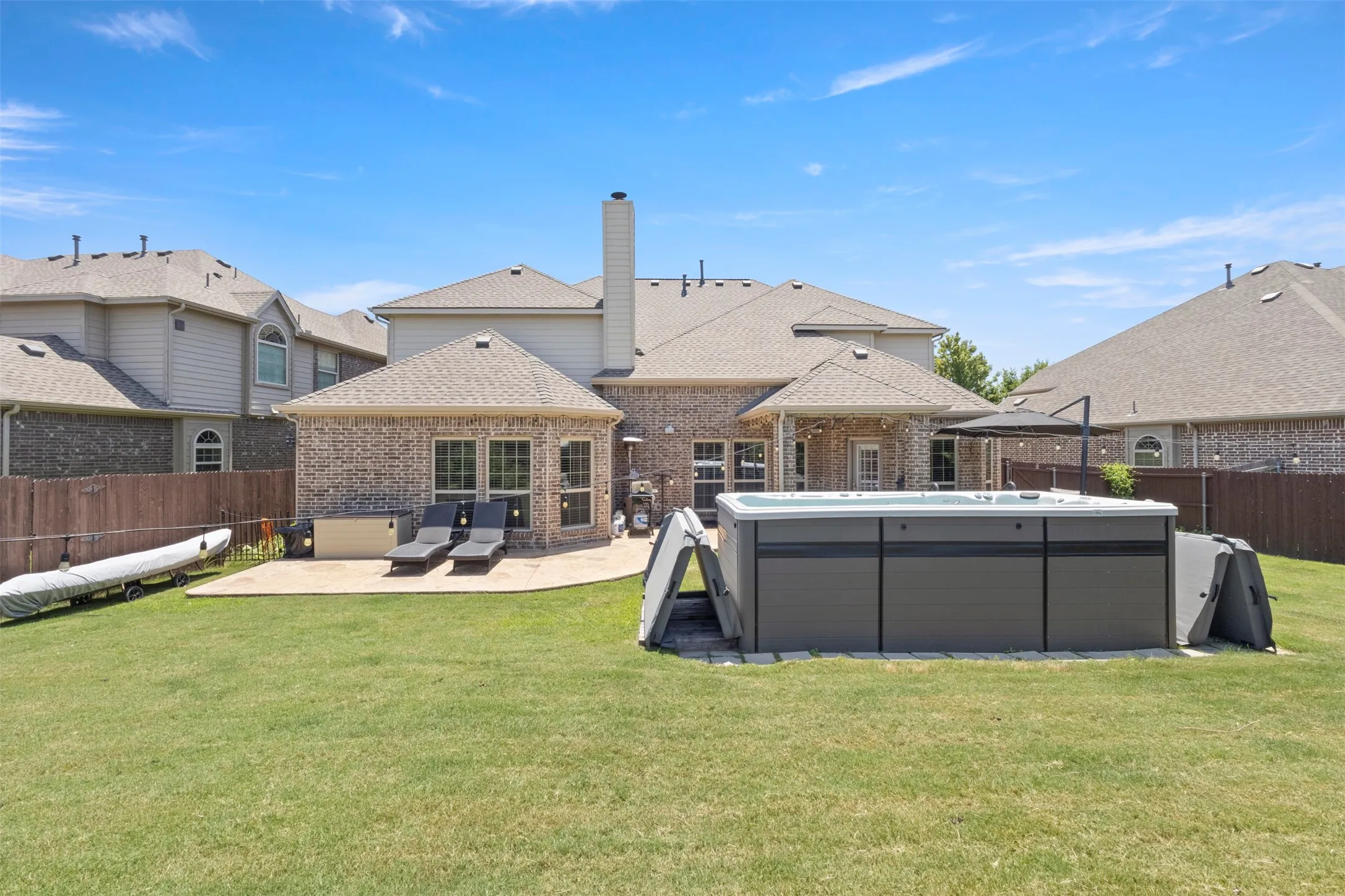 Single Family Residence For Sale in Denton County , 13909 Sparrow Hill Drive, Little Elm, Texas 75068, 5 Bedroom, 4 Bathroom, 3 Garage spaces, 3,759 Sqft, built in 2013, mls#21372127, Real Estate Agent in Little Elm, Homes For Sale in Denton county, Homes For Sale in Little Elm, Realtor in Little Elm Texas, Real Estate Brokerage Independent Realty Texas, Luminita Cordes Realtor