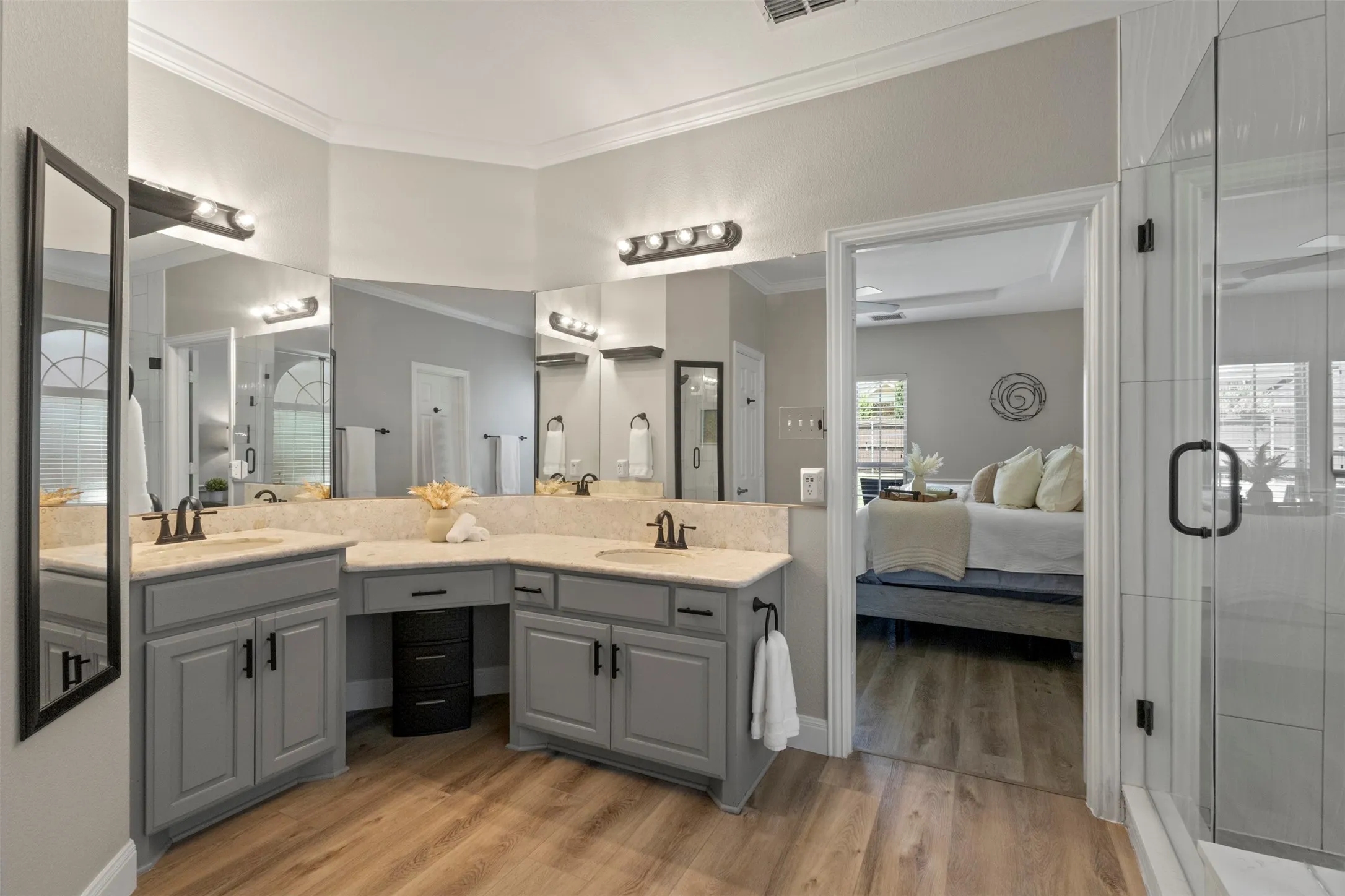 Single Family Residence For Sale in Denton County , 13909 Sparrow Hill Drive, Little Elm, Texas 75068, 5 Bedroom, 4 Bathroom, 3 Garage spaces, 3,759 Sqft, built in 2013, mls#21372127, Real Estate Agent in Little Elm, Homes For Sale in Denton county, Homes For Sale in Little Elm, Realtor in Little Elm Texas, Real Estate Brokerage Independent Realty Texas, Luminita Cordes Realtor
