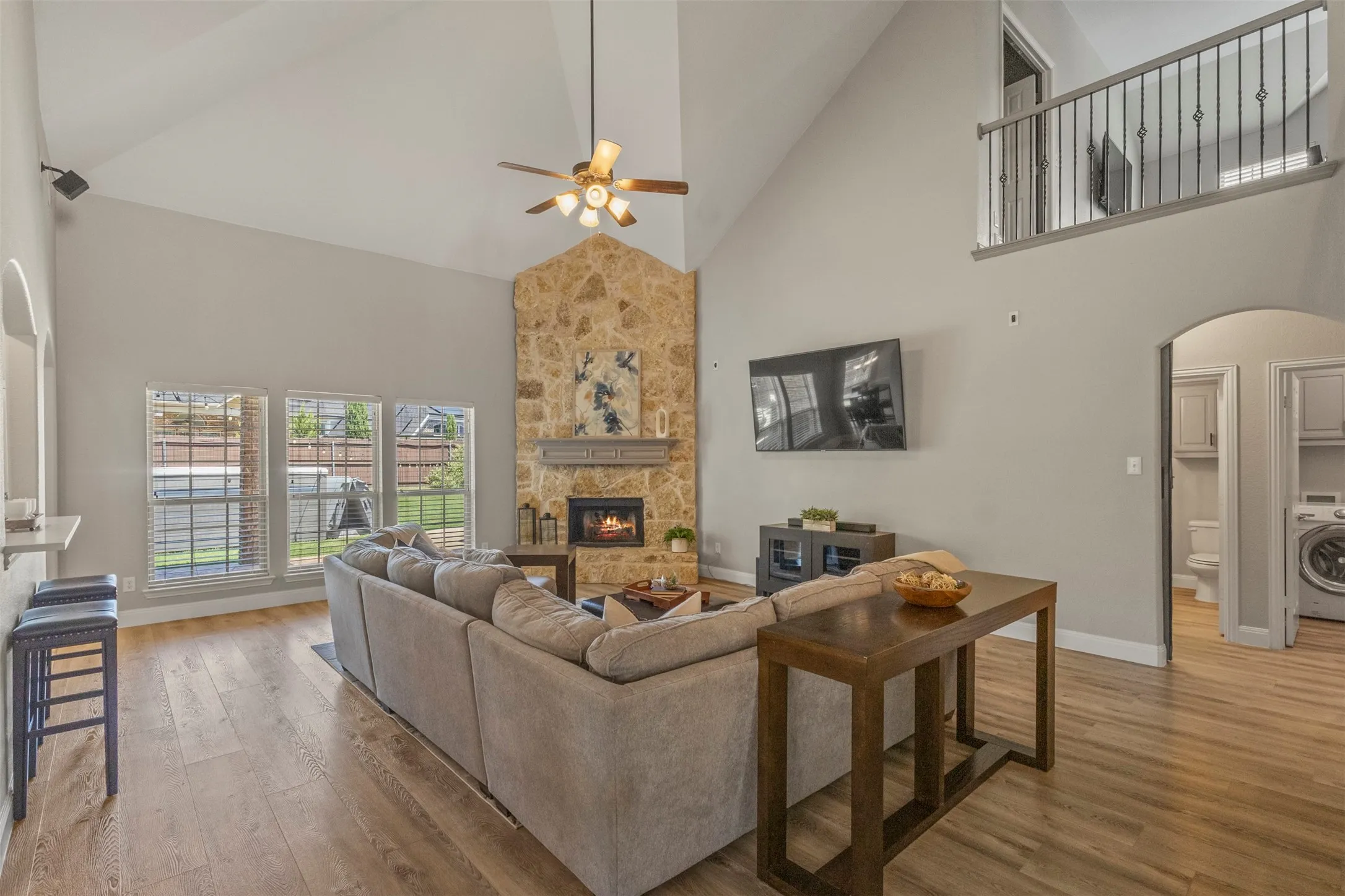 Single Family Residence For Sale in Denton County , 13909 Sparrow Hill Drive, Little Elm, Texas 75068, 5 Bedroom, 4 Bathroom, 3 Garage spaces, 3,759 Sqft, built in 2013, mls#21372127, Real Estate Agent in Little Elm, Homes For Sale in Denton county, Homes For Sale in Little Elm, Realtor in Little Elm Texas, Real Estate Brokerage Independent Realty Texas, Luminita Cordes Realtor