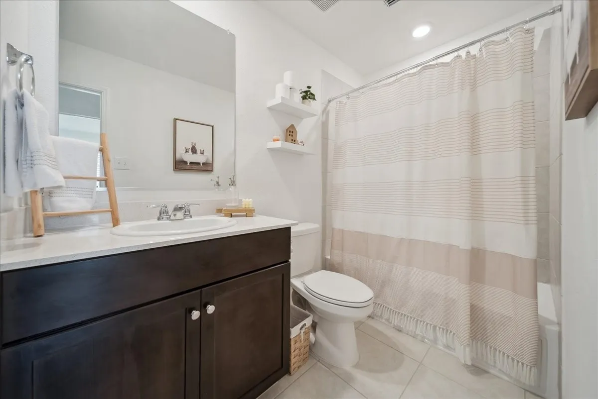 Single Family Residence For Rent in Dallas County , 1005 Crestview Drive, Hutchins, Texas 75141, 3 Bedroom, 2 Bathroom, 2 Garage spaces, 1,302 Sqft, built in 2022, mls#21372204, Real Estate Agent in Hutchins, Homes For Rent in Dallas county, Homes For Rent in Hutchins, Realtor in Hutchins Texas, Real Estate Brokerage Independent Realty Texas, Luminita Cordes Realtor