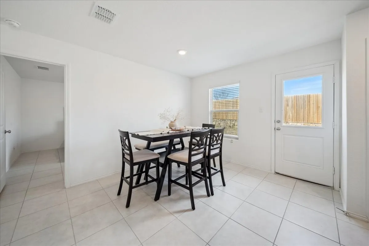 Single Family Residence For Rent in Dallas County , 1005 Crestview Drive, Hutchins, Texas 75141, 3 Bedroom, 2 Bathroom, 2 Garage spaces, 1,302 Sqft, built in 2022, mls#21372204, Real Estate Agent in Hutchins, Homes For Rent in Dallas county, Homes For Rent in Hutchins, Realtor in Hutchins Texas, Real Estate Brokerage Independent Realty Texas, Luminita Cordes Realtor