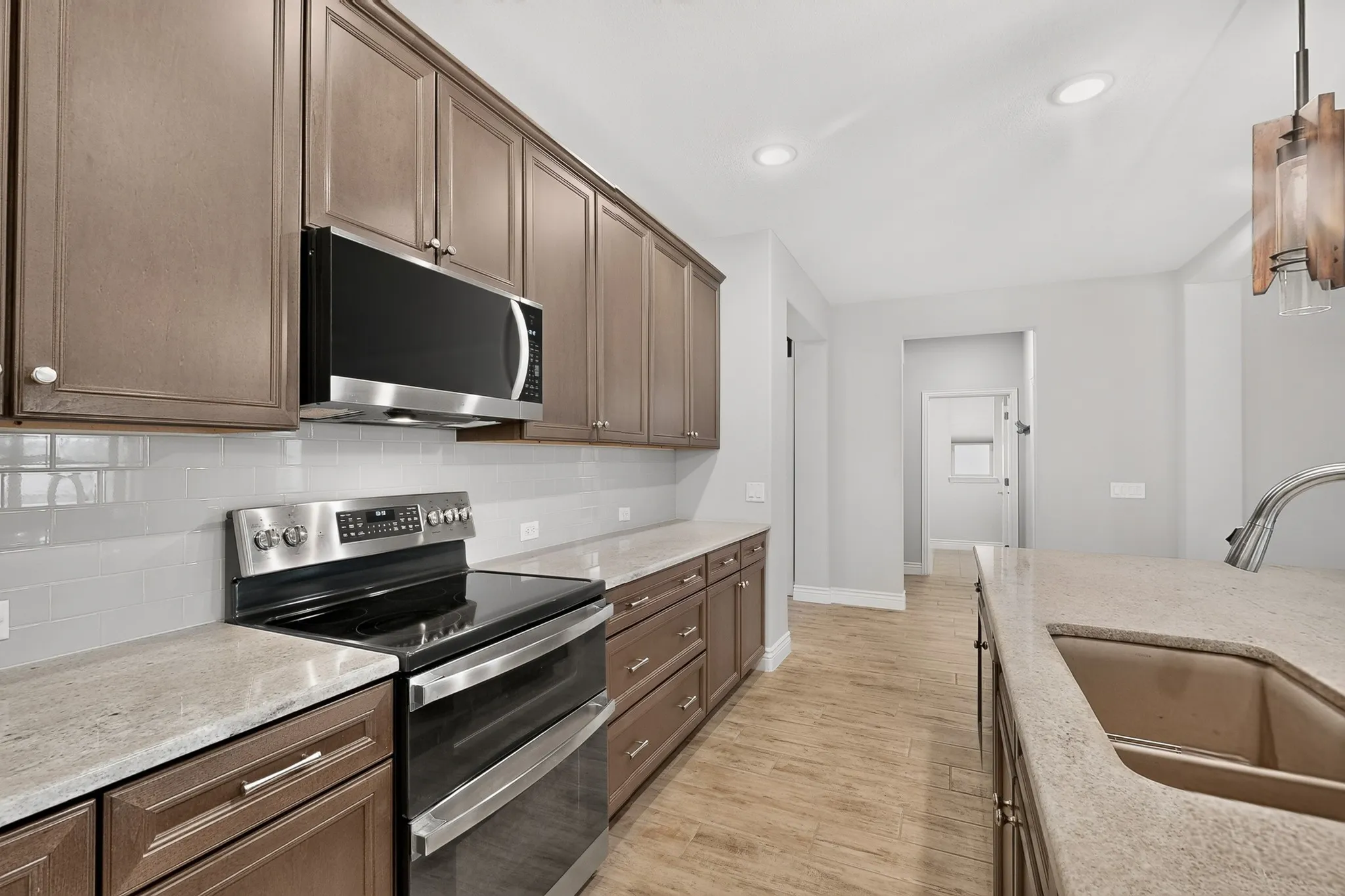 Single Family Residence For Sale in Denton County , 10312 Claystone Drive, Denton, Texas 76207, 2 Bedroom, 3 Bathroom, 2 Garage spaces, 1,760 Sqft, built in 2019, mls#21367860, Real Estate Agent in Denton, Homes For Sale in Denton county, Homes For Sale in Denton, Realtor in Denton Texas, Real Estate Brokerage Independent Realty Texas, Luminita Cordes Realtor