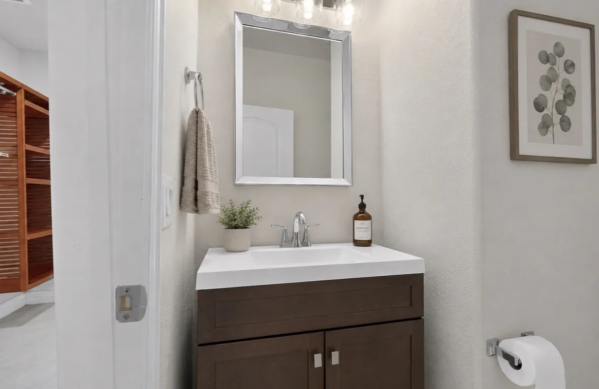 Powder room. Virtual