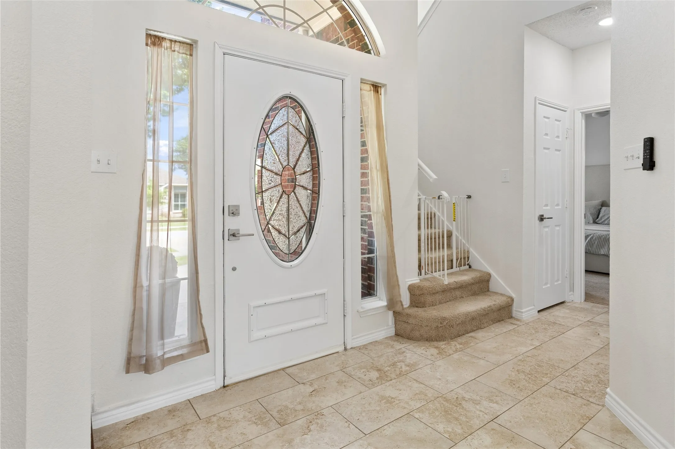 Single Family Residence For Sale in Denton County , 1650 Glenmore Drive, Lewisville, Texas 75077, 4 Bedroom, 3 Bathroom, 2 Garage spaces, 2,283 Sqft, built in 1991, mls#21370431, Real Estate Agent in Lewisville, Homes For Sale in Denton county, Homes For Sale in Lewisville, Realtor in Lewisville Texas, Real Estate Brokerage Independent Realty Texas, Luminita Cordes Realtor