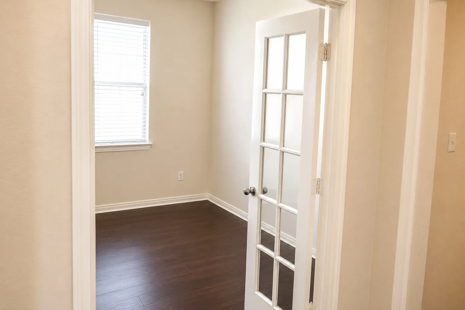 Single Family Residence For Rent in Denton County , 1713 Liberty Drive, Providence Village, Texas 76227, 5 Bedroom, 3 Bathroom, 3 Garage spaces, 2,899 Sqft, built in 2006, mls#21372144, Real Estate Agent in Providence Village, Homes For Rent in Denton county, Homes For Rent in Providence Village, Realtor in Providence Village Texas, Real Estate Brokerage Independent Realty Texas, Luminita Cordes Realtor
