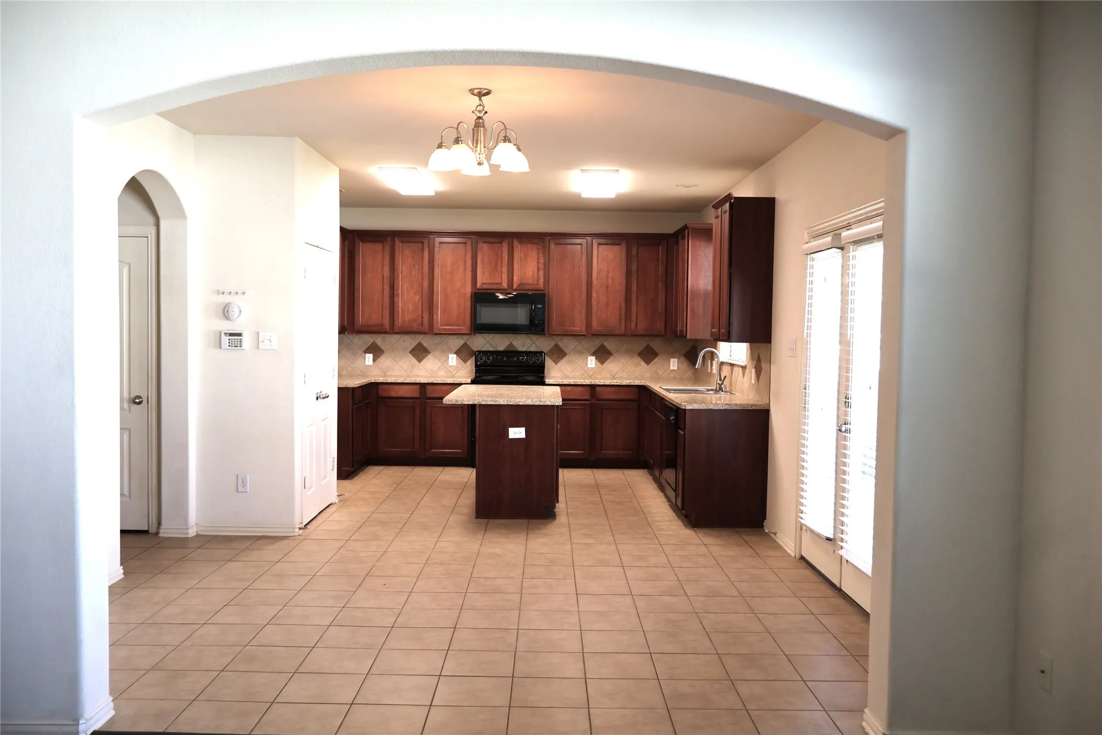Single Family Residence For Rent in Denton County , 1713 Liberty Drive, Providence Village, Texas 76227, 5 Bedroom, 3 Bathroom, 3 Garage spaces, 2,899 Sqft, built in 2006, mls#21372144, Real Estate Agent in Providence Village, Homes For Rent in Denton county, Homes For Rent in Providence Village, Realtor in Providence Village Texas, Real Estate Brokerage Independent Realty Texas, Luminita Cordes Realtor