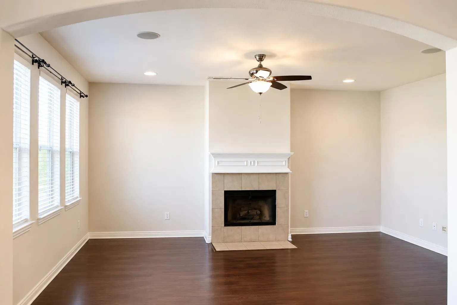 Single Family Residence For Rent in Denton County , 1713 Liberty Drive, Providence Village, Texas 76227, 5 Bedroom, 3 Bathroom, 3 Garage spaces, 2,899 Sqft, built in 2006, mls#21372144, Real Estate Agent in Providence Village, Homes For Rent in Denton county, Homes For Rent in Providence Village, Realtor in Providence Village Texas, Real Estate Brokerage Independent Realty Texas, Luminita Cordes Realtor