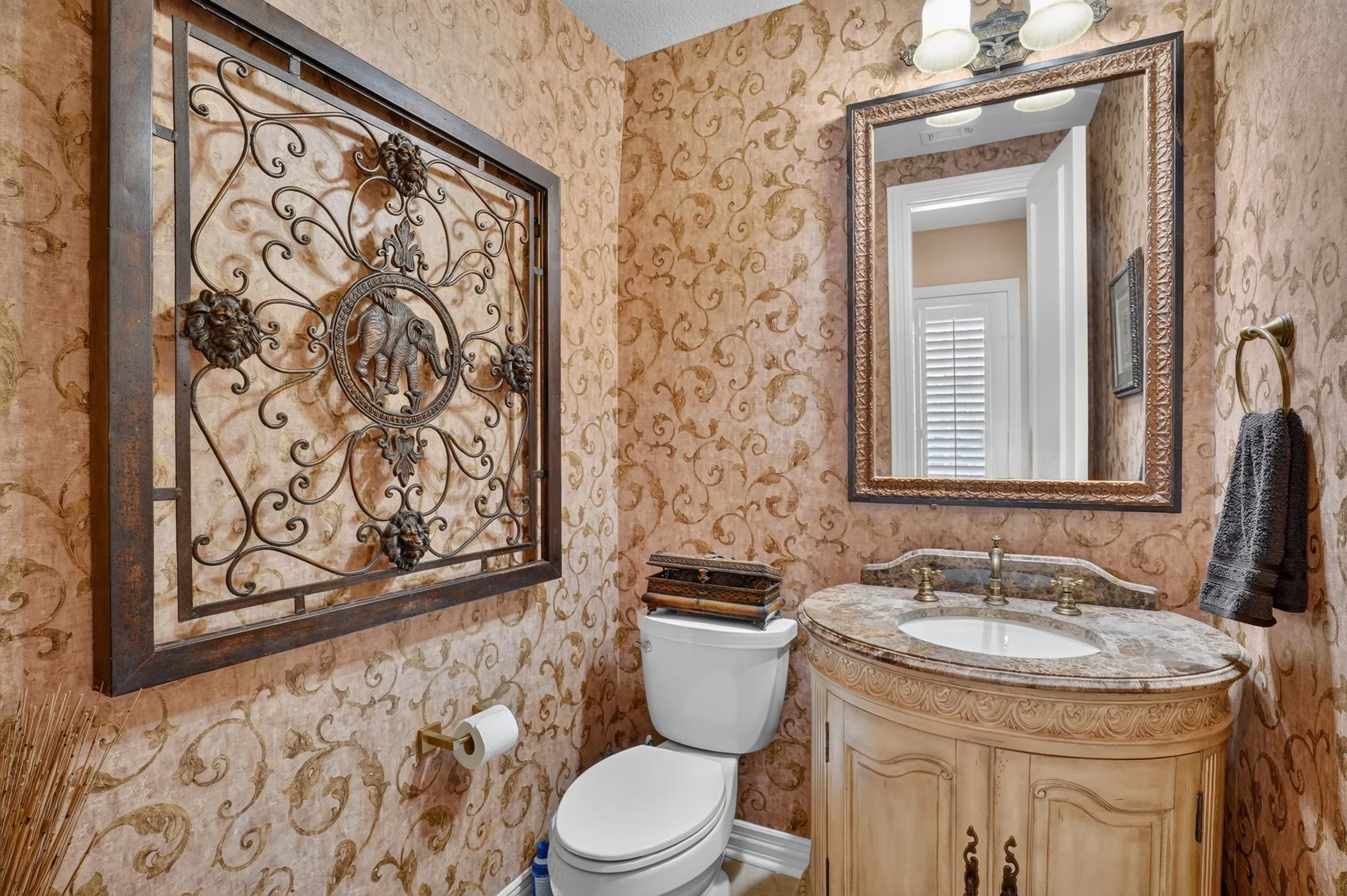 Single Family Residence For Sale in Denton County , 4816 Pack Saddle Way, Flower Mound, Texas 75028, 4 Bedroom, 4 Bathroom, 3 Garage spaces, 3,916 Sqft, built in 1999, mls#21371786, Real Estate Agent in Flower Mound, Homes For Sale in Denton county, Homes For Sale in Flower Mound, Realtor in Flower Mound Texas, Real Estate Brokerage Independent Realty Texas, Luminita Cordes Realtor