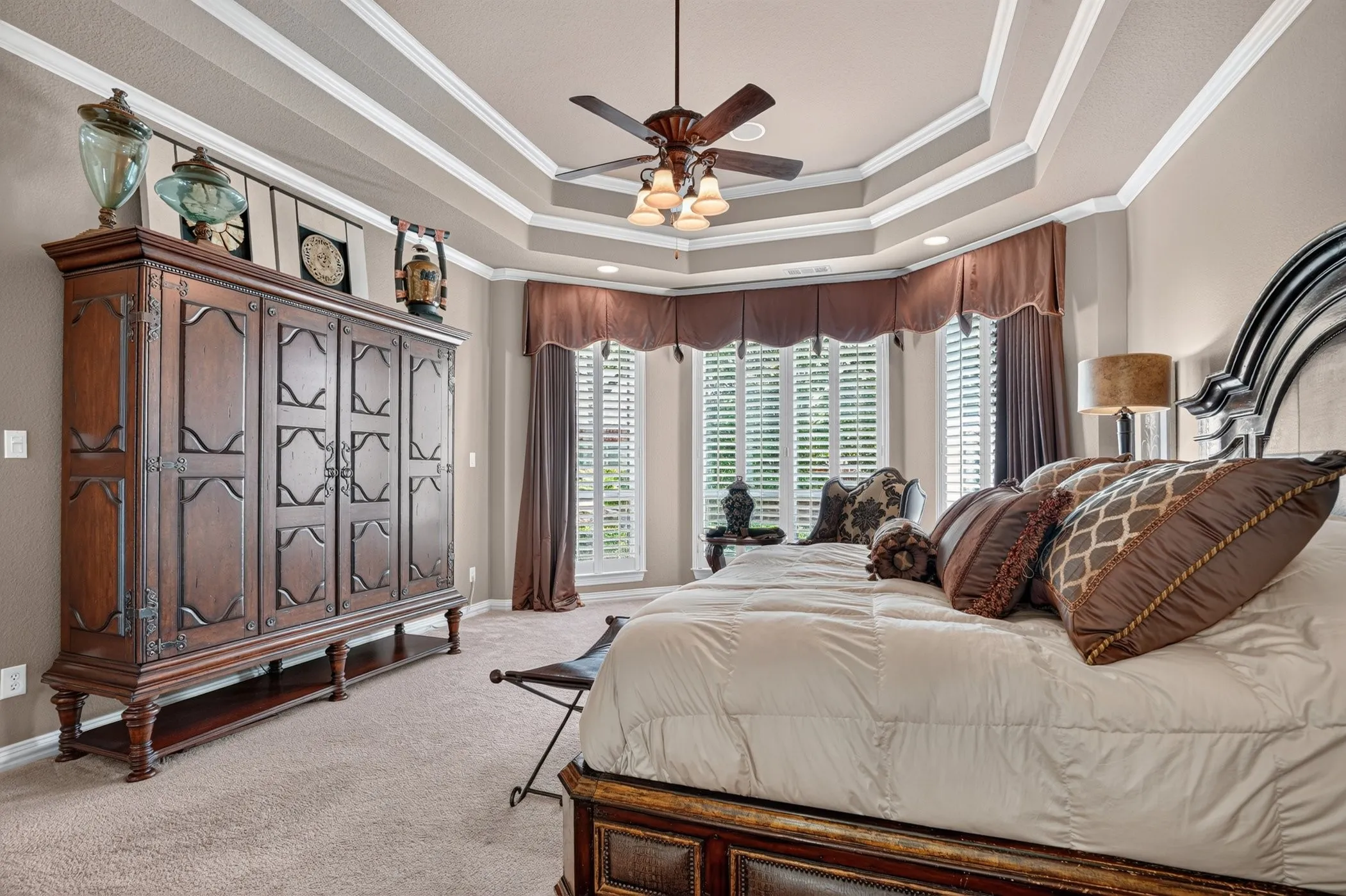 Single Family Residence For Sale in Denton County , 4816 Pack Saddle Way, Flower Mound, Texas 75028, 4 Bedroom, 4 Bathroom, 3 Garage spaces, 3,916 Sqft, built in 1999, mls#21371786, Real Estate Agent in Flower Mound, Homes For Sale in Denton county, Homes For Sale in Flower Mound, Realtor in Flower Mound Texas, Real Estate Brokerage Independent Realty Texas, Luminita Cordes Realtor