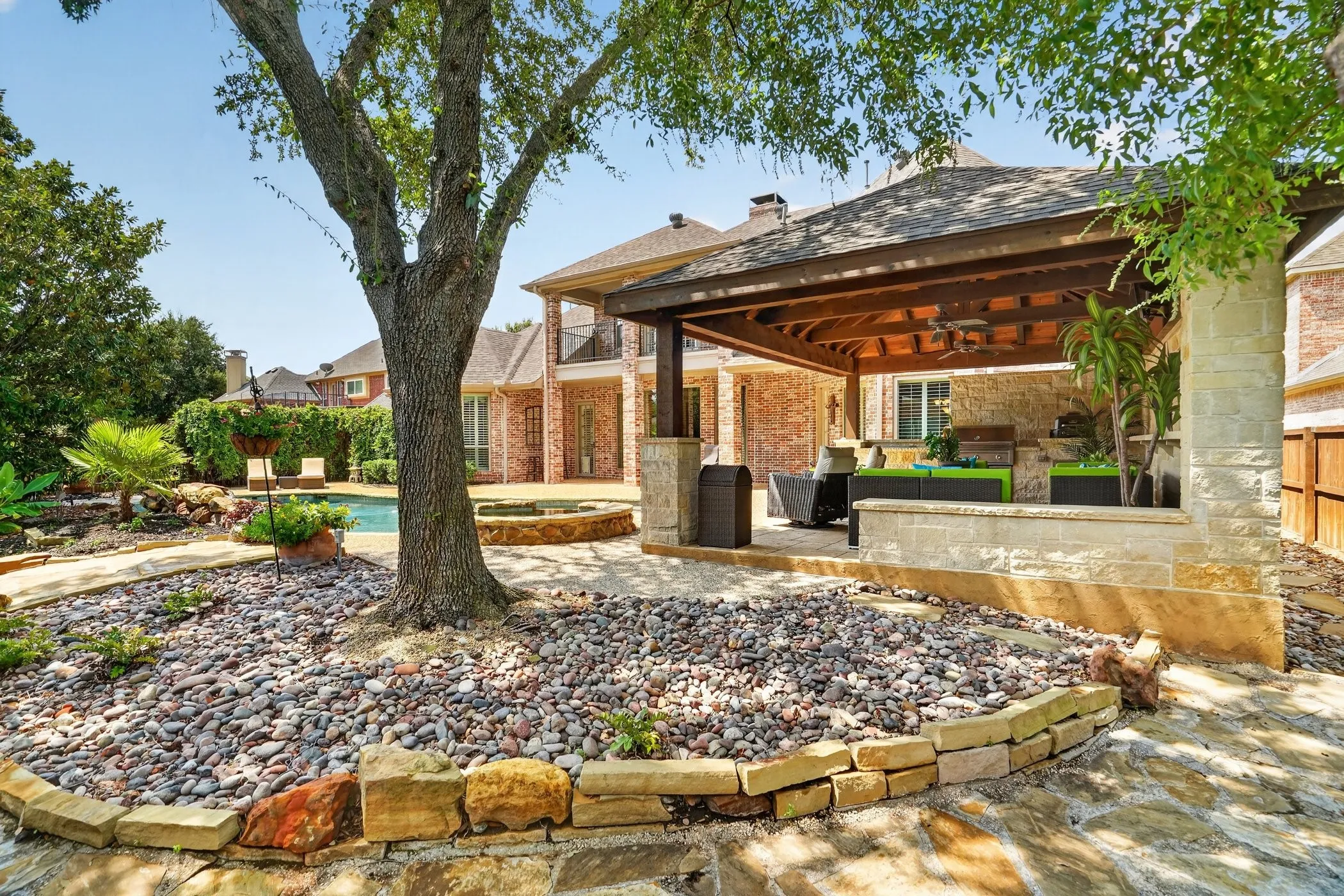 Single Family Residence For Sale in Denton County , 4816 Pack Saddle Way, Flower Mound, Texas 75028, 4 Bedroom, 4 Bathroom, 3 Garage spaces, 3,916 Sqft, built in 1999, mls#21371786, Real Estate Agent in Flower Mound, Homes For Sale in Denton county, Homes For Sale in Flower Mound, Realtor in Flower Mound Texas, Real Estate Brokerage Independent Realty Texas, Luminita Cordes Realtor