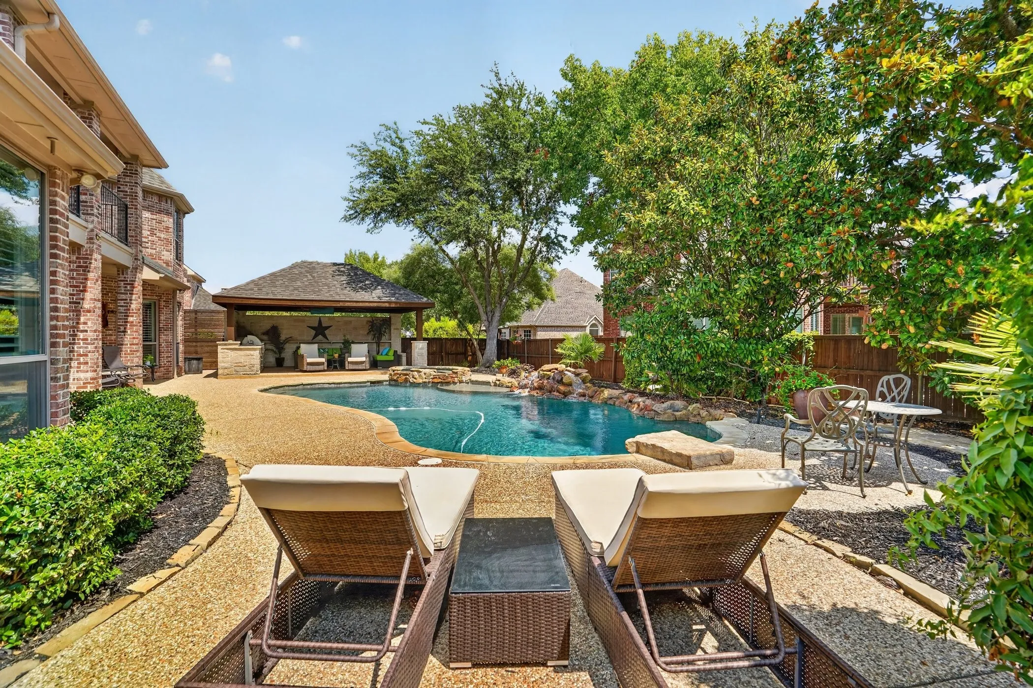 Single Family Residence For Sale in Denton County , 4816 Pack Saddle Way, Flower Mound, Texas 75028, 4 Bedroom, 4 Bathroom, 3 Garage spaces, 3,916 Sqft, built in 1999, mls#21371786, Real Estate Agent in Flower Mound, Homes For Sale in Denton county, Homes For Sale in Flower Mound, Realtor in Flower Mound Texas, Real Estate Brokerage Independent Realty Texas, Luminita Cordes Realtor