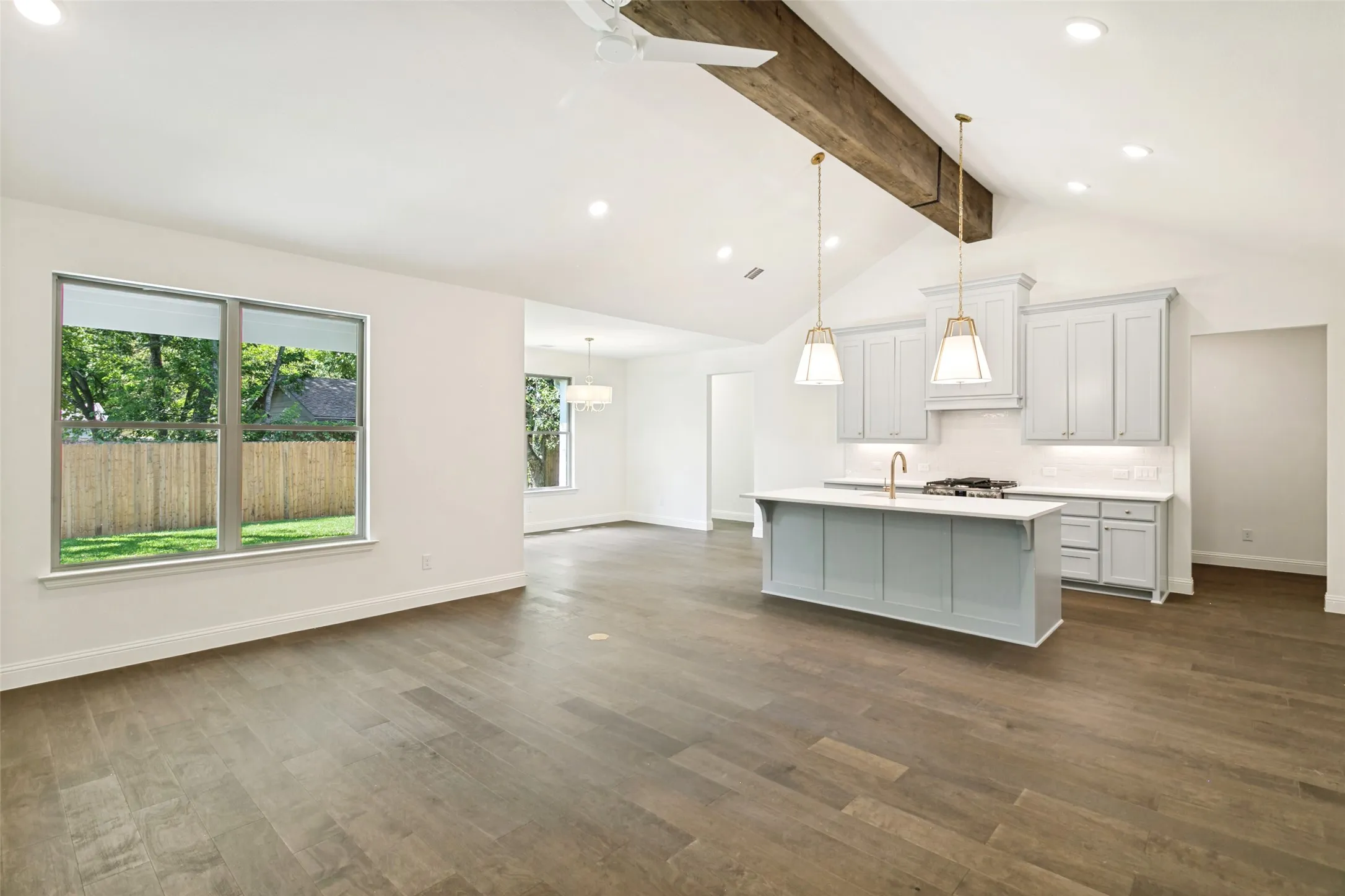 Single Family Residence For Sale in Tarrant County , 6333 Locke Avenue, Fort Worth, Texas 76116, 3 Bedroom, 3 Bathroom, 2 Garage spaces, 2,300 Sqft, built in 2026, mls#21371845, Real Estate Agent in Fort Worth, Homes For Sale in Tarrant county, Homes For Sale in Fort Worth, Realtor in Fort Worth Texas, Real Estate Brokerage Independent Realty Texas, Luminita Cordes Realtor
