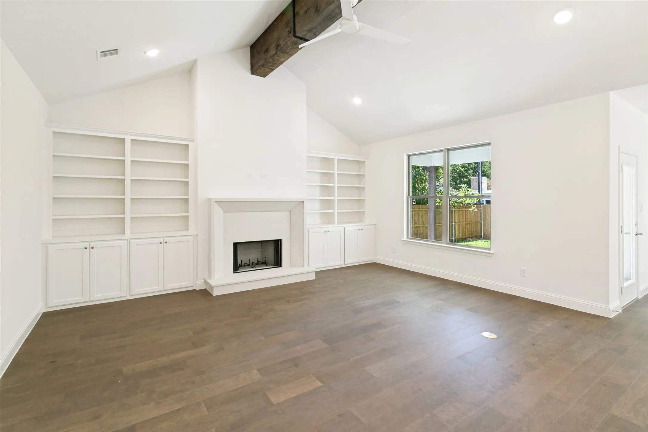 Single Family Residence For Sale in Tarrant County , 6333 Locke Avenue, Fort Worth, Texas 76116, 3 Bedroom, 3 Bathroom, 2 Garage spaces, 2,300 Sqft, built in 2026, mls#21371845, Real Estate Agent in Fort Worth, Homes For Sale in Tarrant county, Homes For Sale in Fort Worth, Realtor in Fort Worth Texas, Real Estate Brokerage Independent Realty Texas, Luminita Cordes Realtor