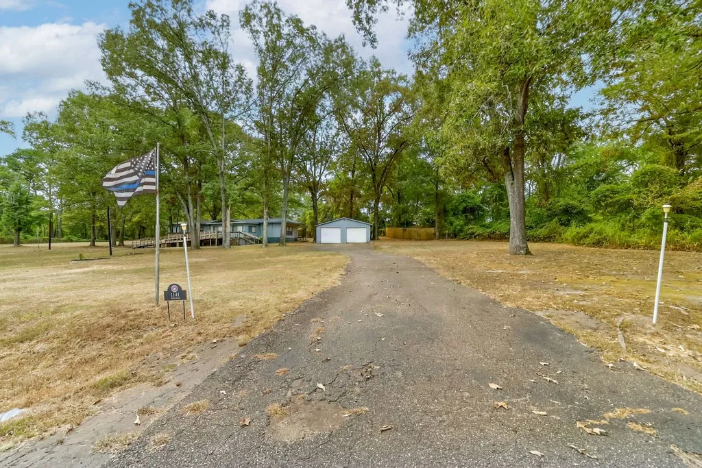 Mobile Home For Sale in Upshur County , 1141 Todd Road, Gilmer, Texas 75645, 4 Bedroom, 2 Bathroom, 2 Garage spaces, 1,820 Sqft, built in 1983, mls#21370343, Real Estate Agent in Gilmer, Homes For Sale in Upshur county, Homes For Sale in Gilmer, Realtor in Gilmer Texas, Real Estate Brokerage Independent Realty Texas, Luminita Cordes Realtor